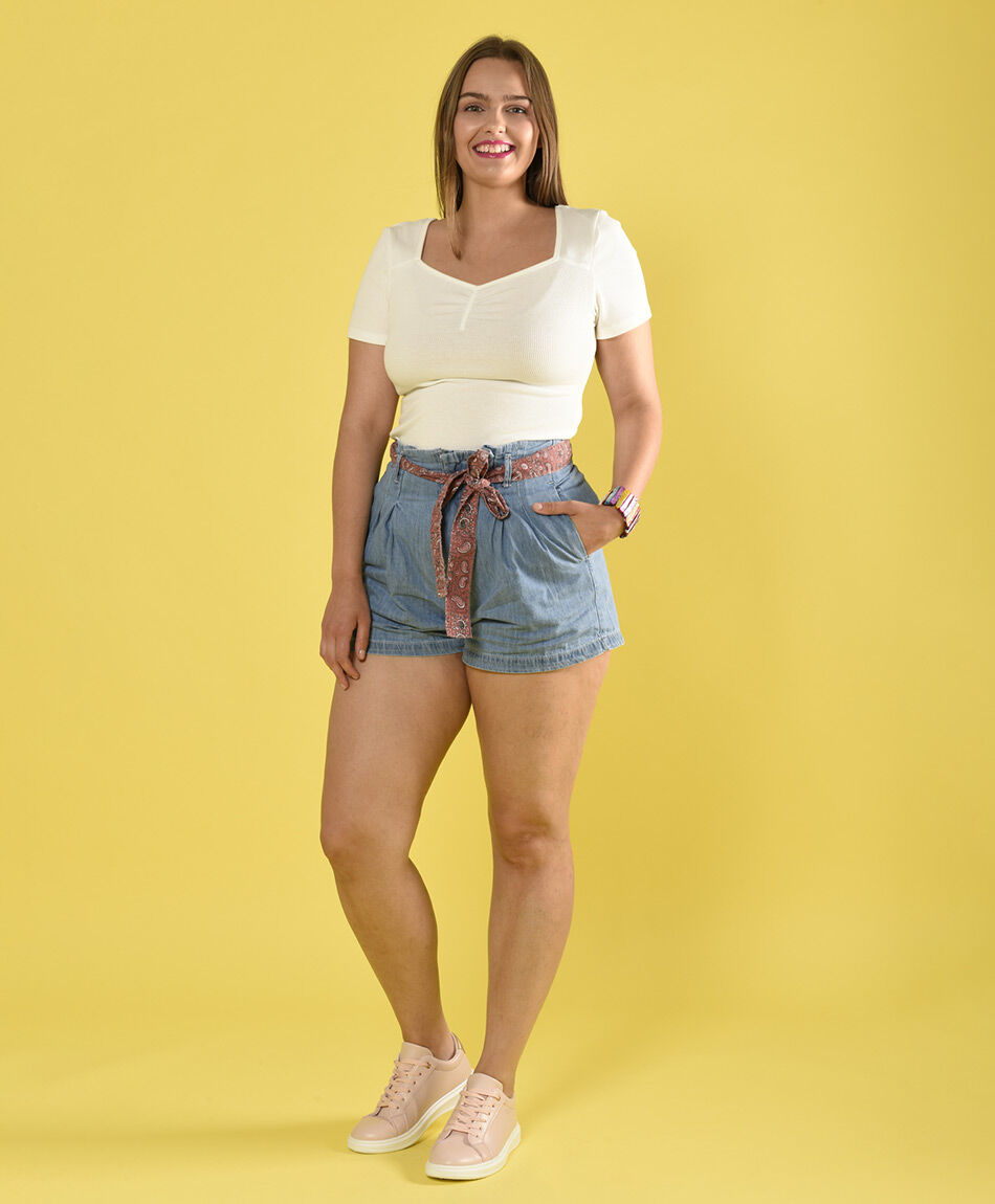 Short comfy lazo