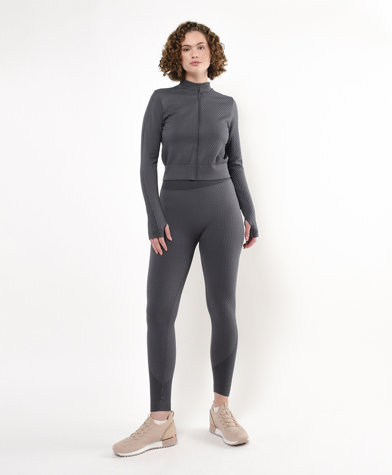 Calza deportiva mujer seamless gris líneas Calza deportiva mujer seamless gris líneas