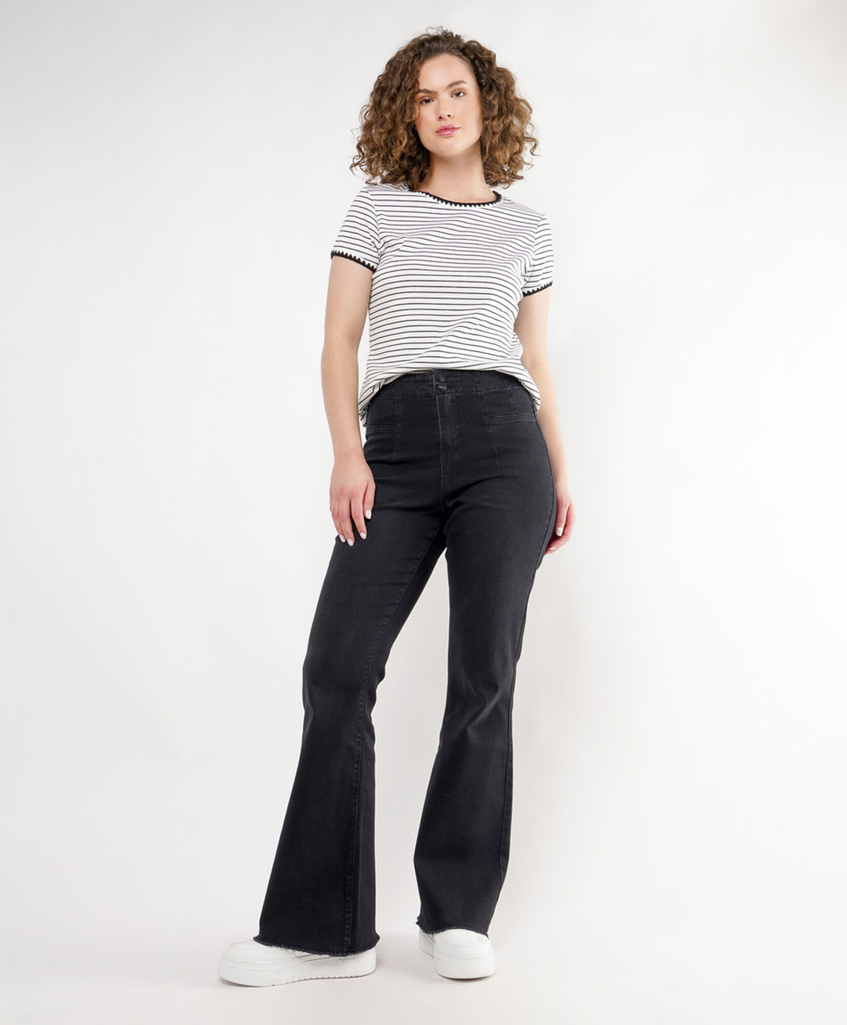 Jeans mujer pinzas pretina flare Jeans mujer pinzas pretina flare