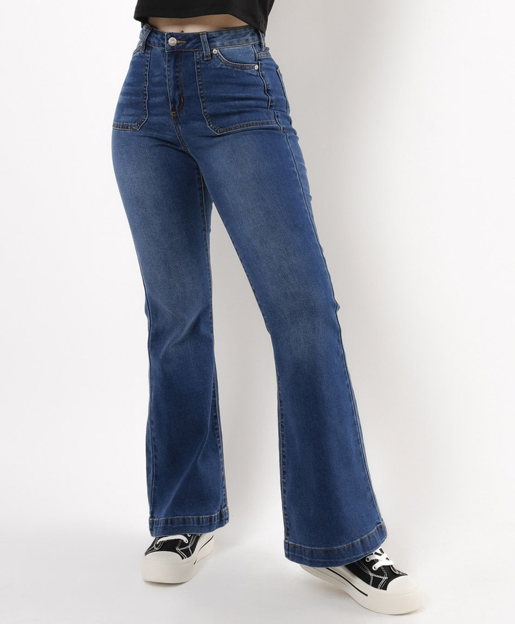 Jeans mujer bolsillos cuadrados flare Jeans mujer bolsillos cuadrados flare