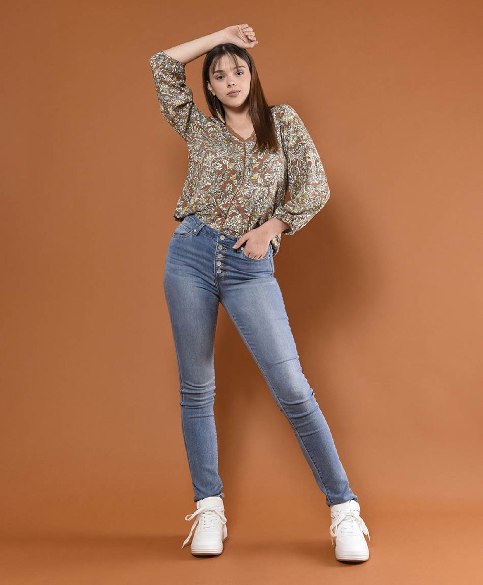 Jeans mujer botones slim fit Jeans mujer botones slim fit