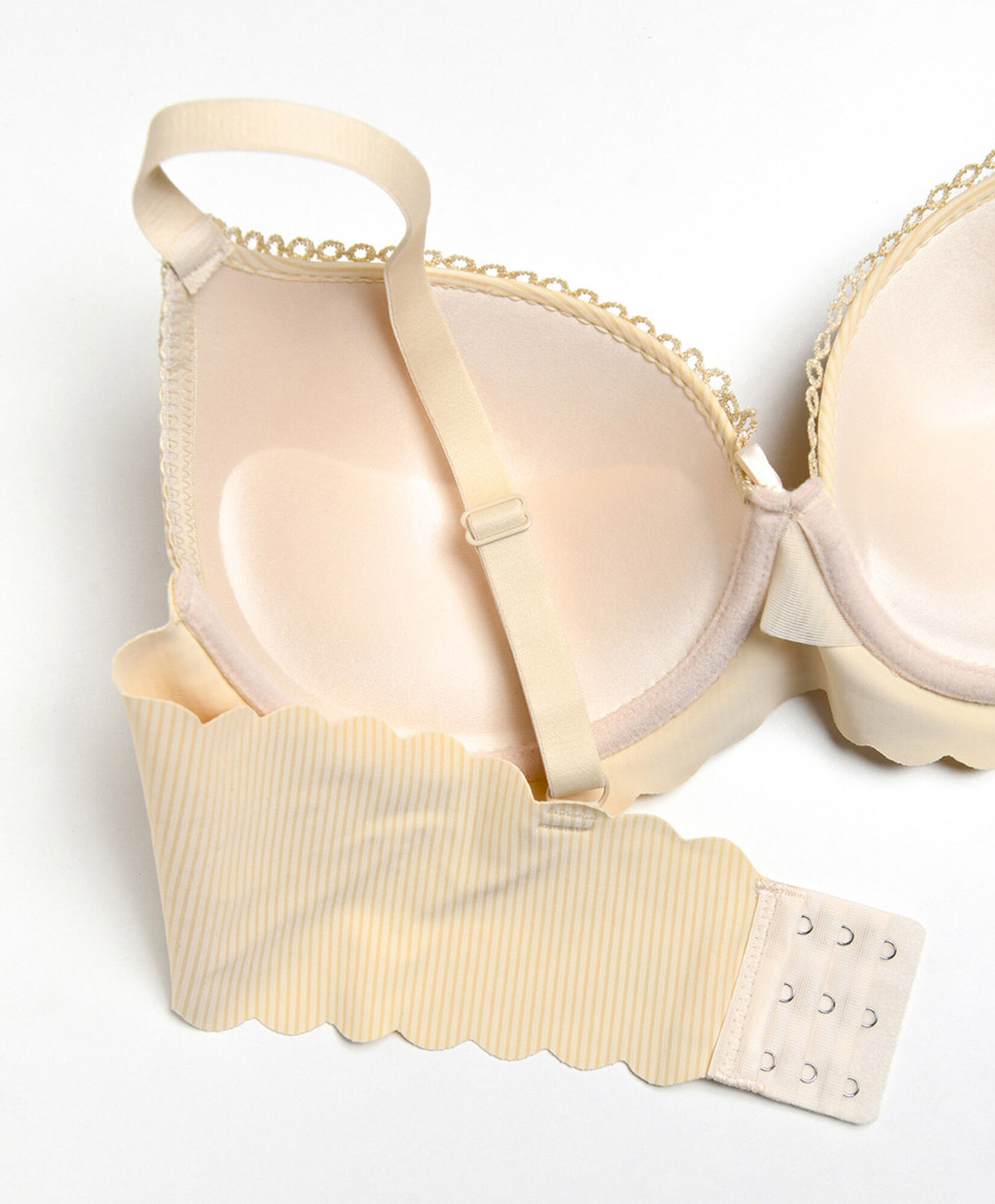 Sostén mujer encajes mini líneas seamless Sostén mujer encajes mini líneas seamless