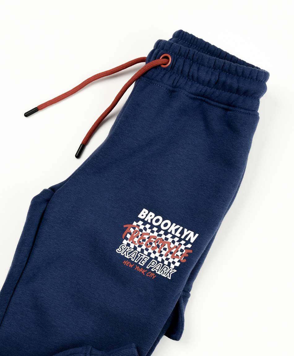 Pantal&oacute;n de buzo ni&ntilde;o cargo