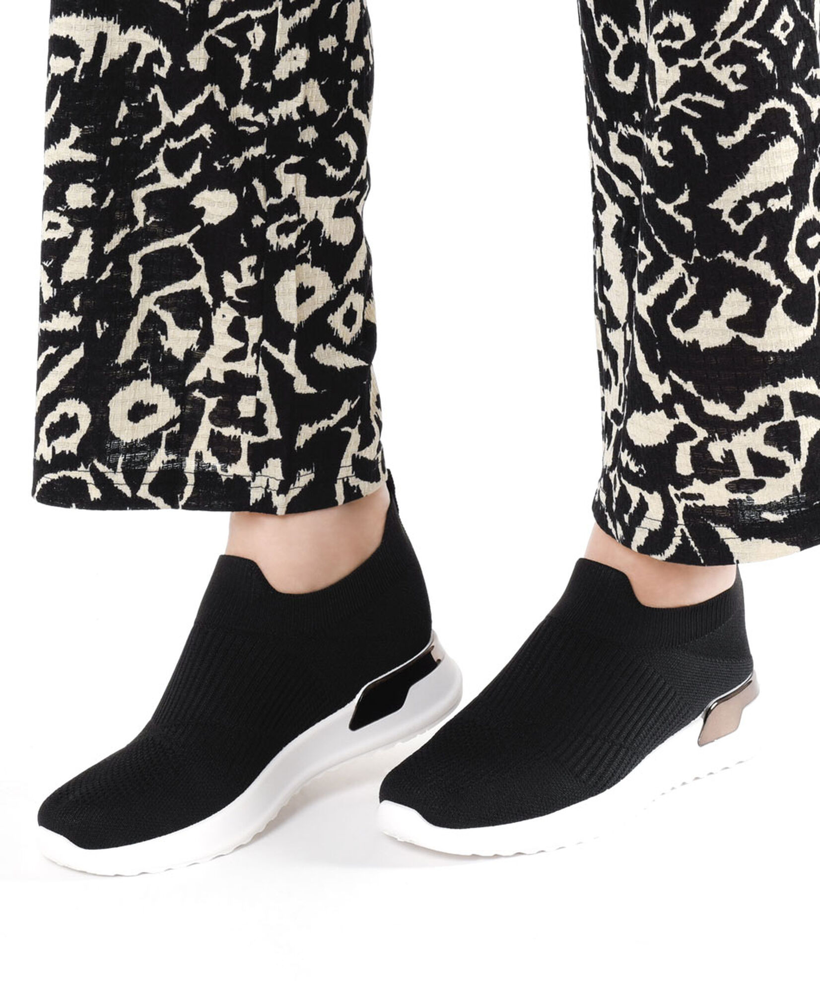 Zapatilla mujer slip on dorado Zapatilla mujer slip on dorado