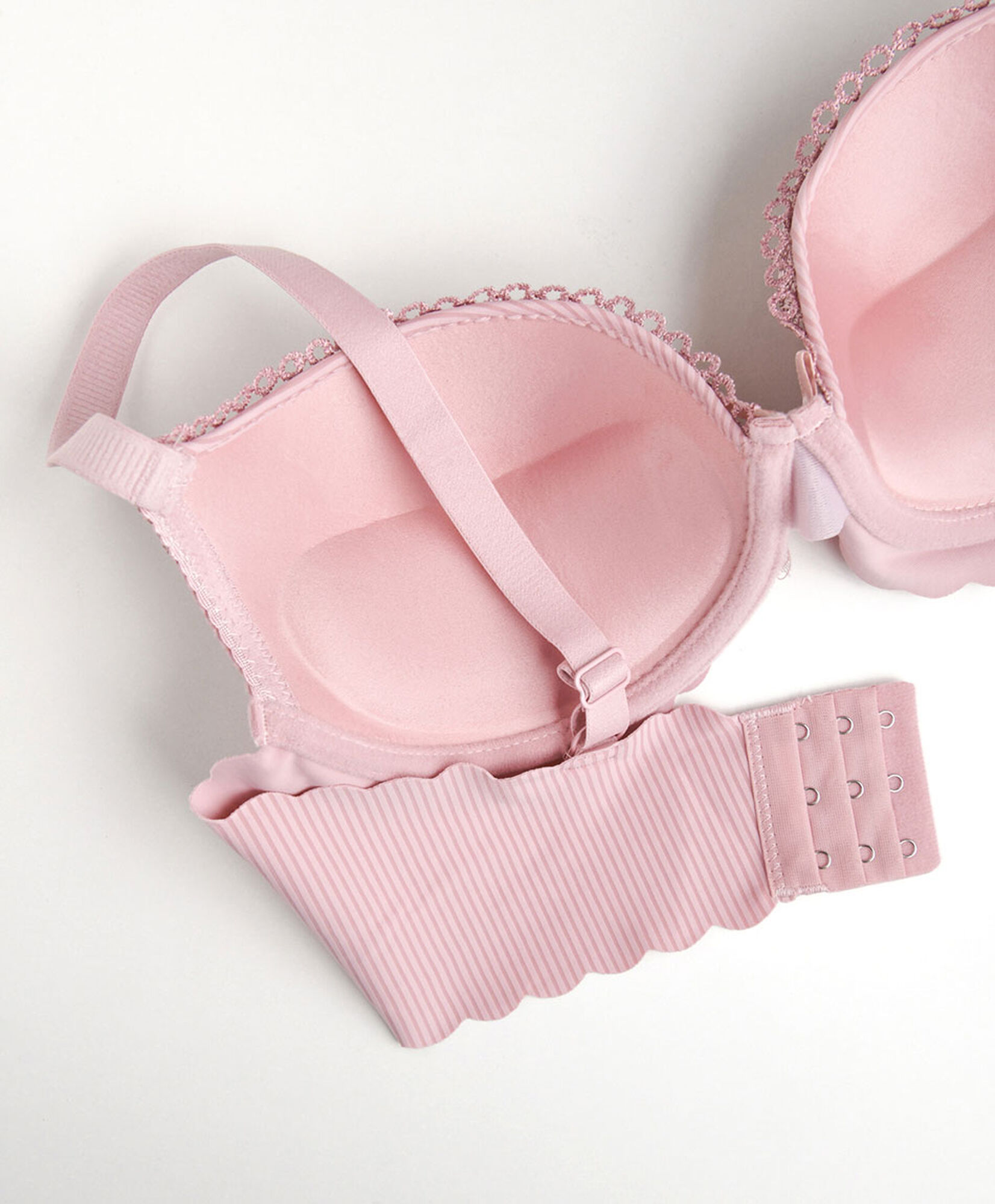 Sostén mujer encajes mini líneas seamless Sostén mujer encajes mini líneas seamless