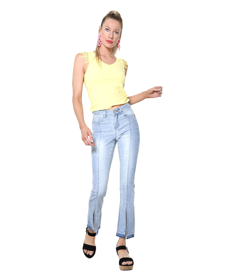 Jeans corte frontal abierto