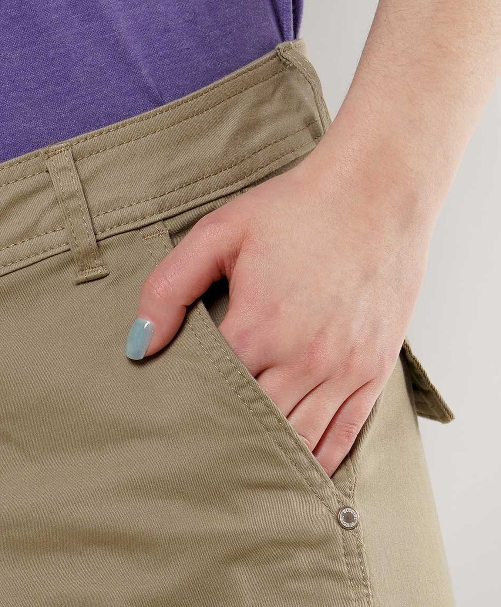 Pantalón mujer cortes wide Pantalón mujer cortes wide