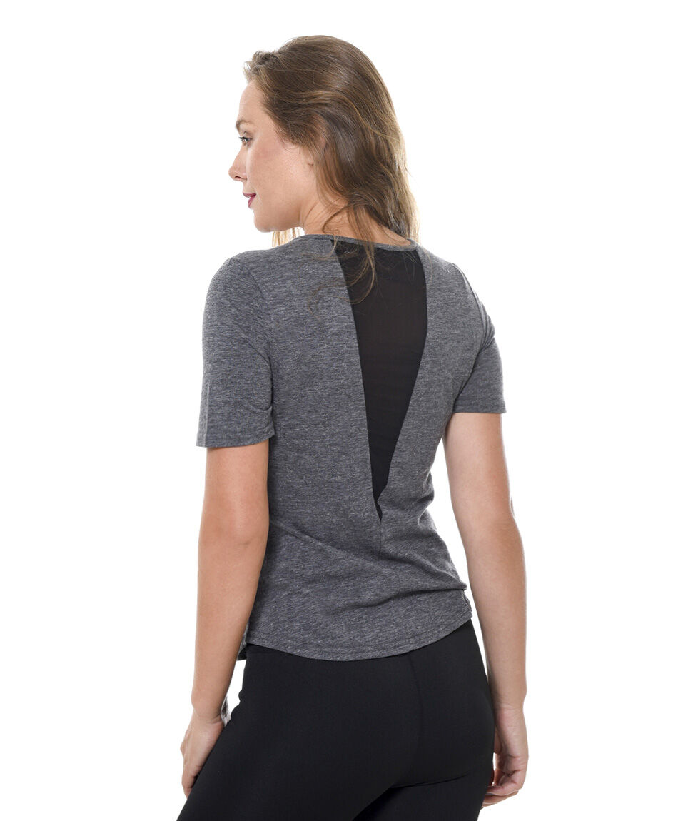 Polera deportiva mesh