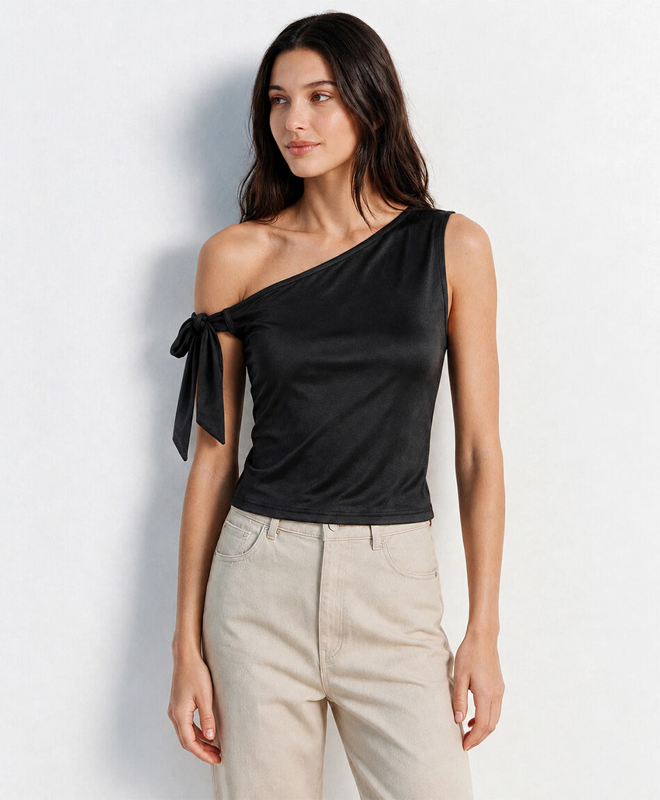 Polera mujer asim&eacute;trica lazo negra