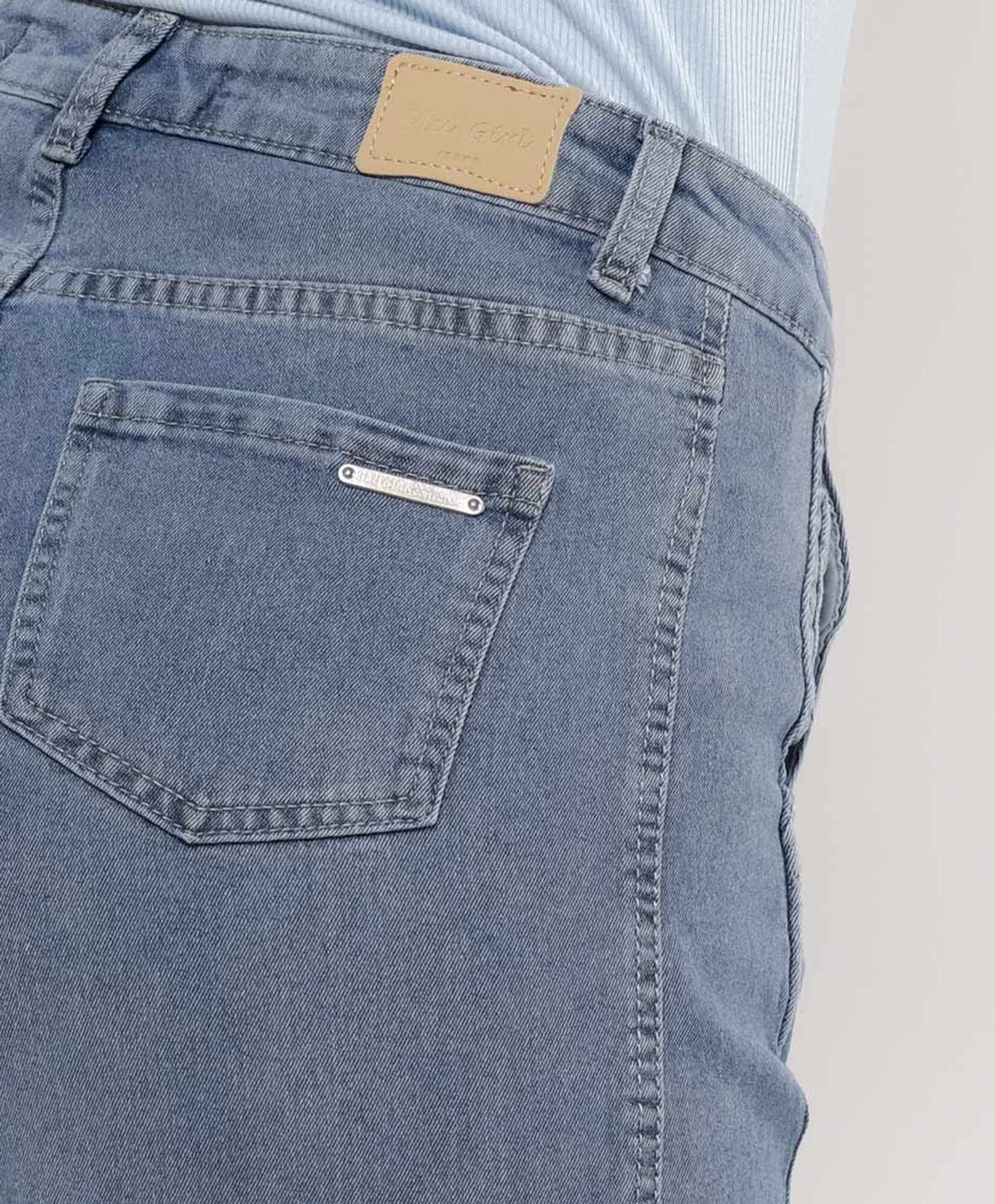 Jeans mujer corte lateral wide Jeans mujer corte lateral wide