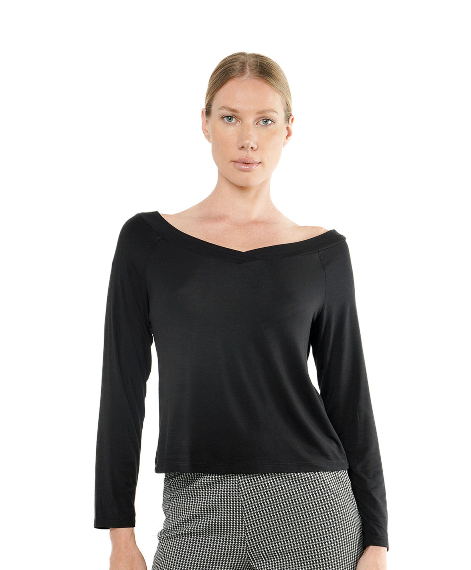 Polera mujer cuello abierto en v Polera mujer cuello abierto en v