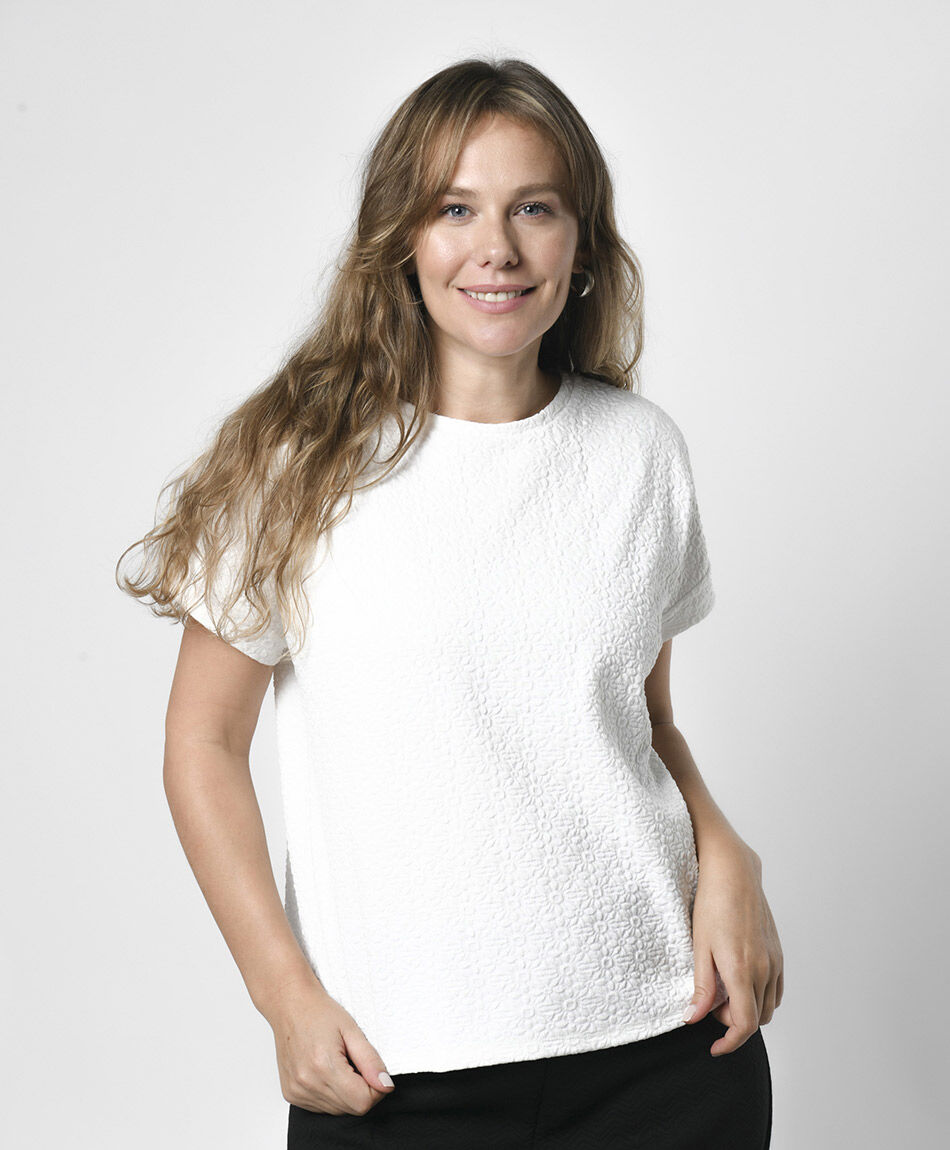 Polera mujer texturizada oversize