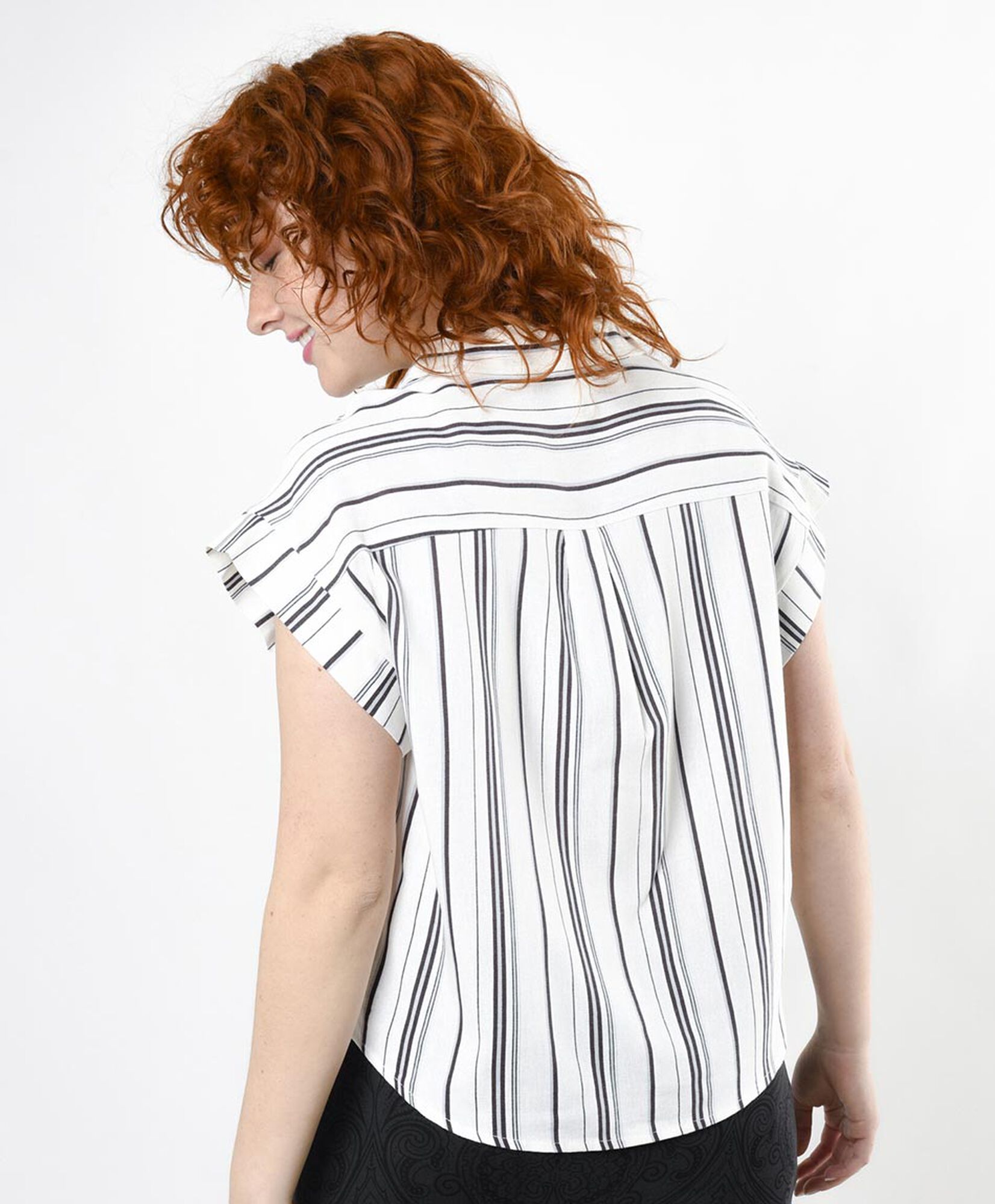 Blusa mujer líneas irregulares Blusa mujer líneas irregulares