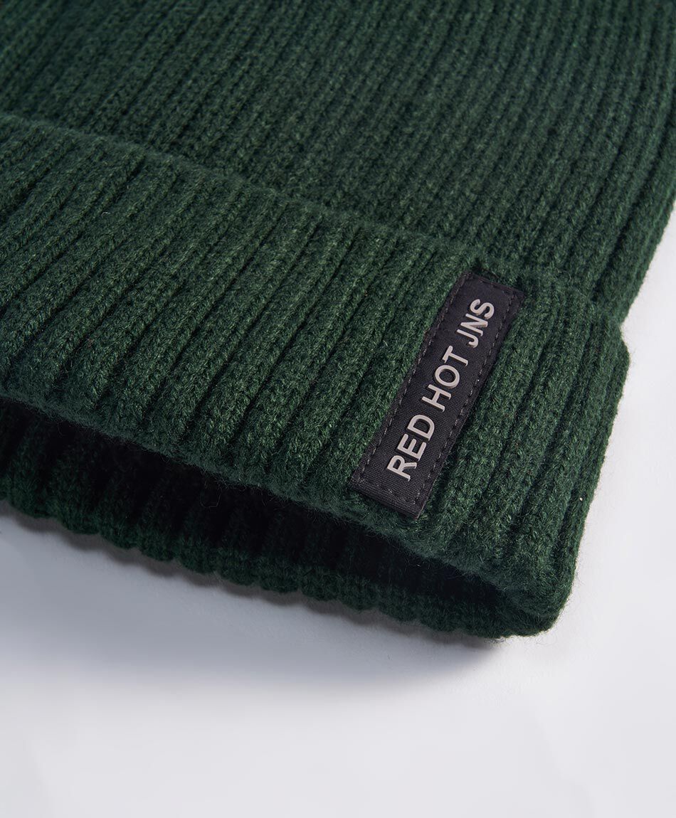 Gorro hombre urbano verde