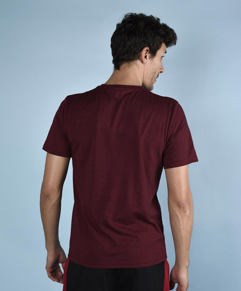 Polera deportiva manga corta cuello redondo