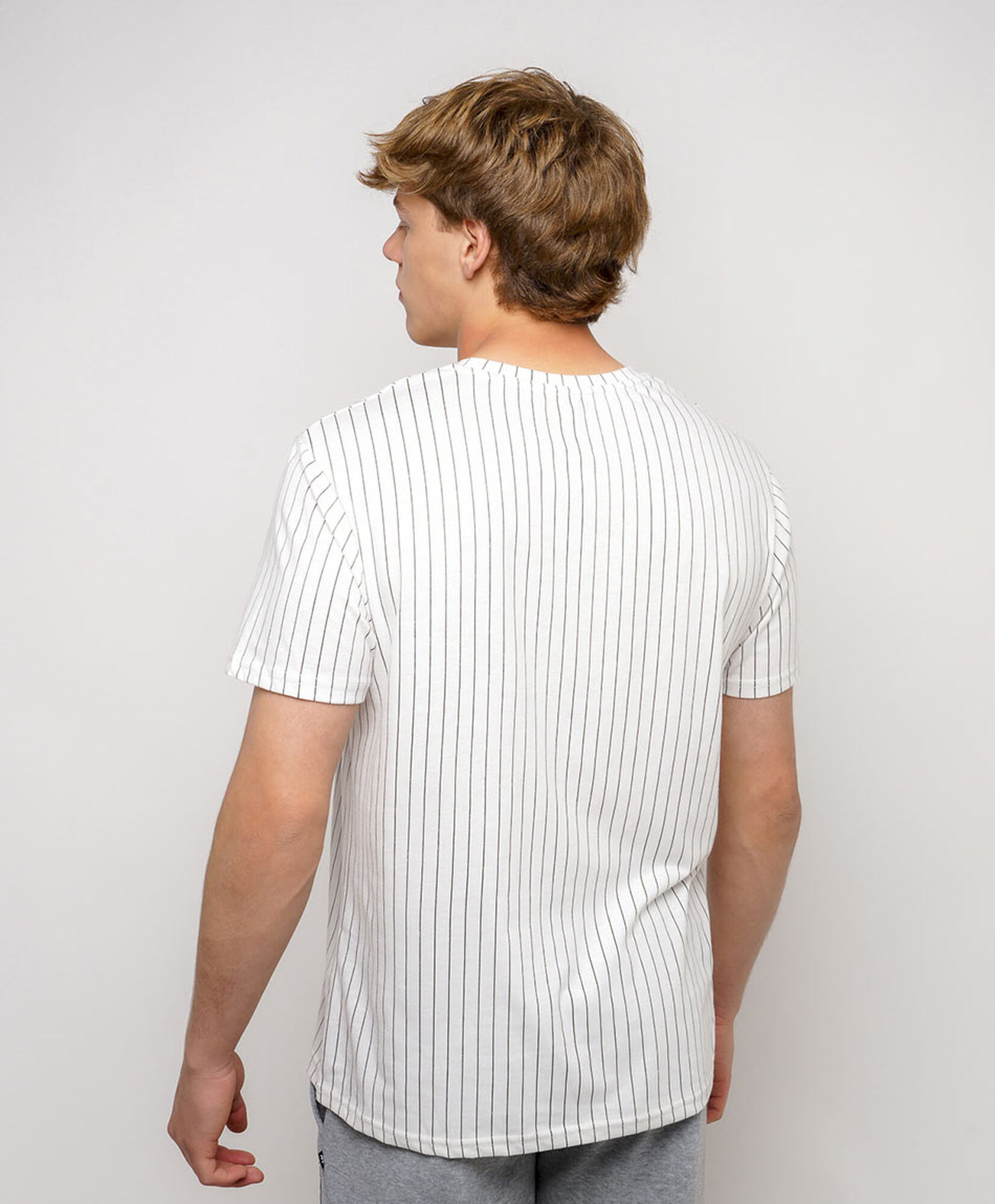 Polera deportiva hombre los angeles Polera deportiva hombre los angeles
