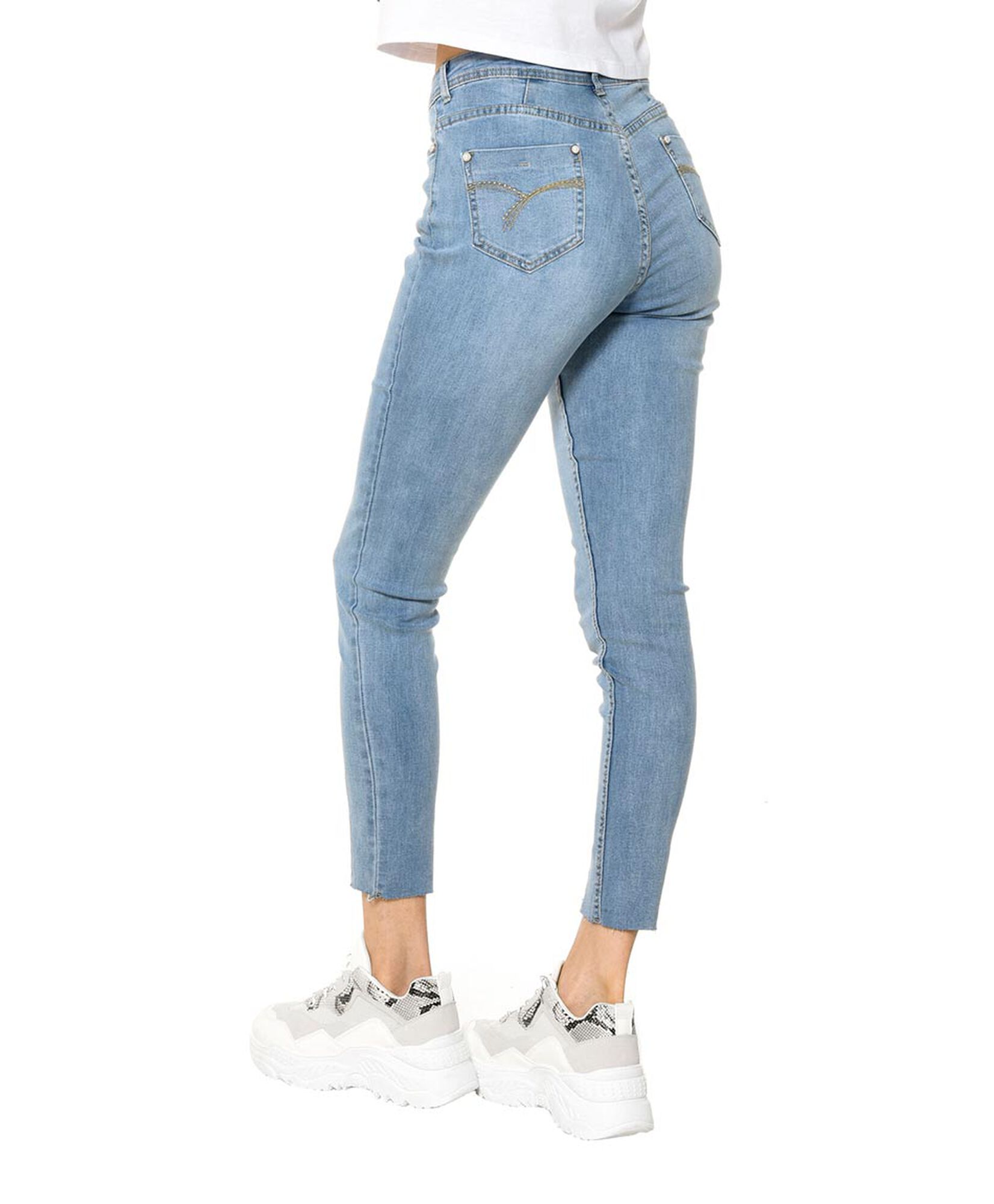 Jeans detalle basta Jeans detalle basta