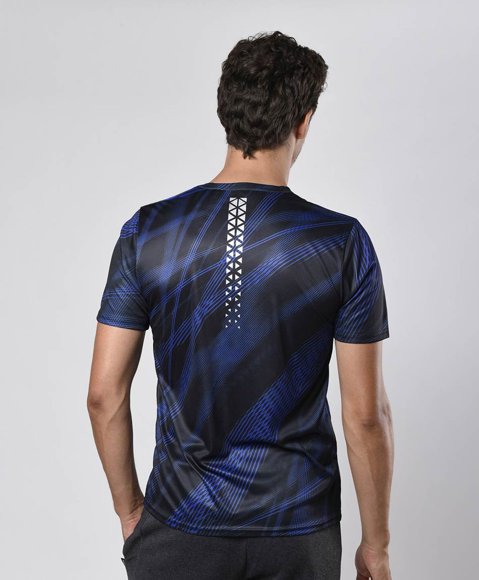 Polera deportiva hombre líneas Polera deportiva hombre líneas