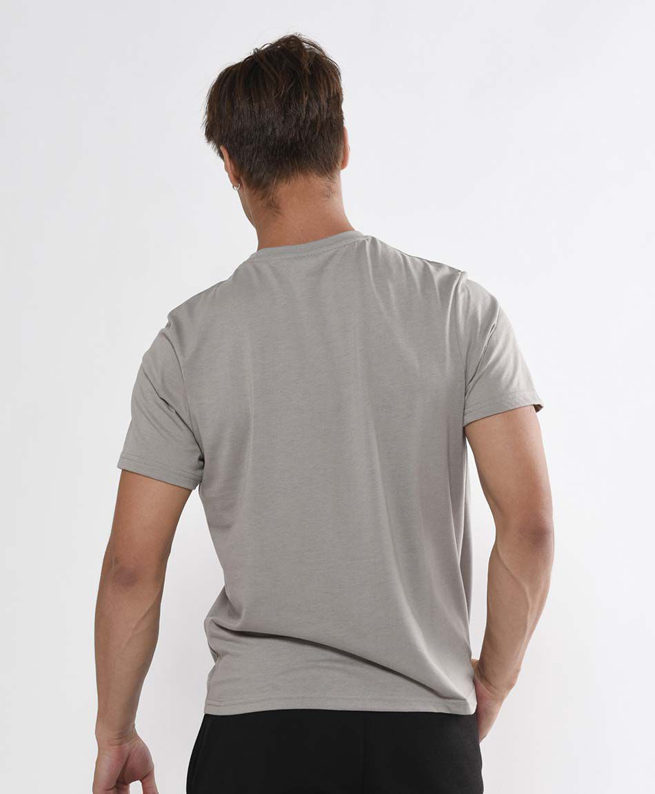 Polera deportiva hombre estampado monta&ntilde;a