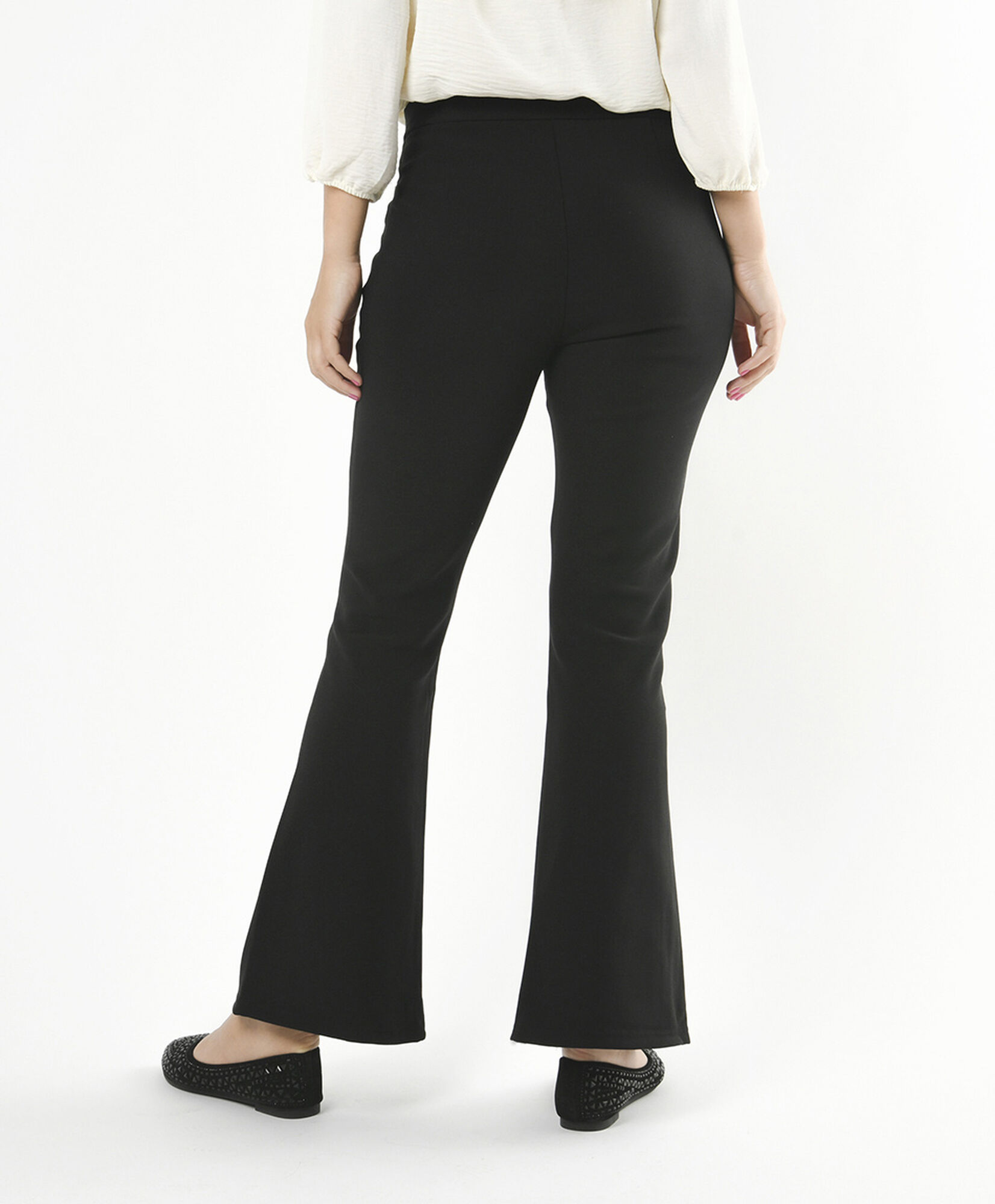 Pantalón mujer flare basta abierta Pantalón mujer flare basta abierta