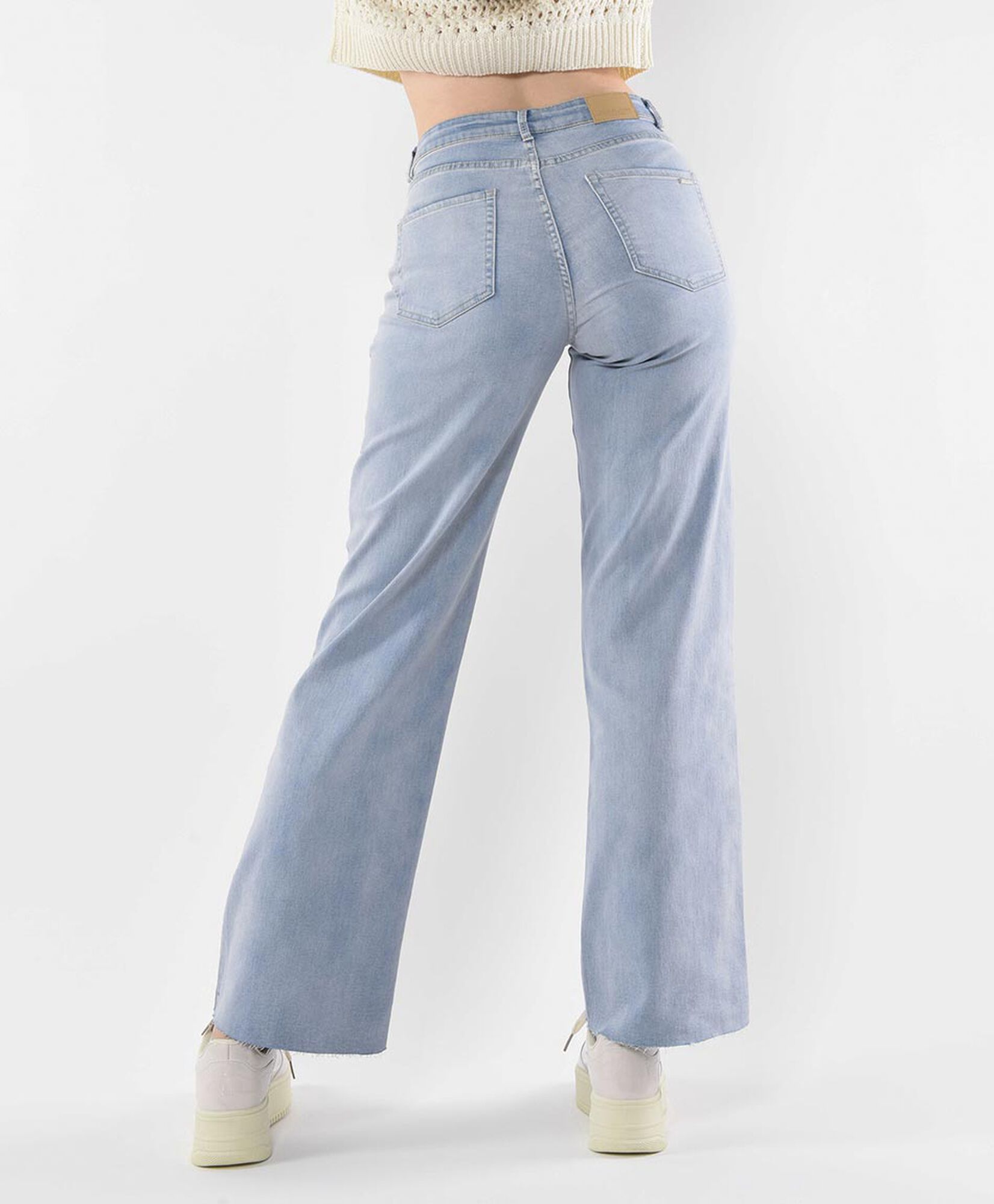 Jeans mujer cruzado tiro alto Jeans mujer cruzado tiro alto