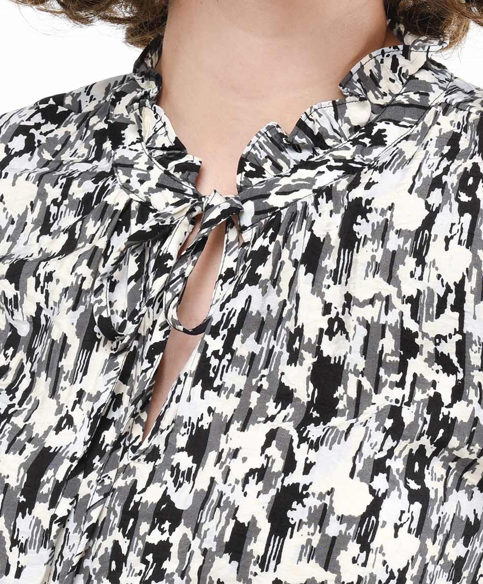Blusa mujer print lazo en cuello Blusa mujer print lazo en cuello