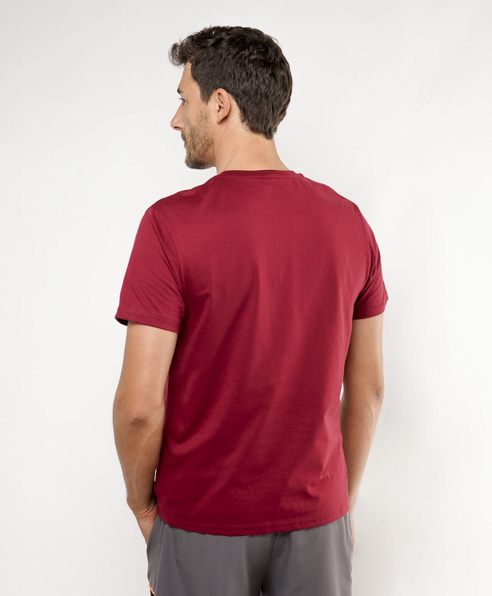 Polera deportiva hombre círculo Polera deportiva hombre círculo