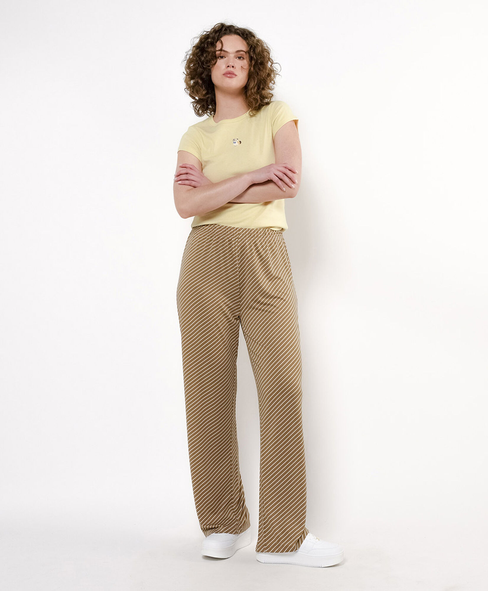 Pantalón mujer líneas diagonales Pantalón mujer líneas diagonales