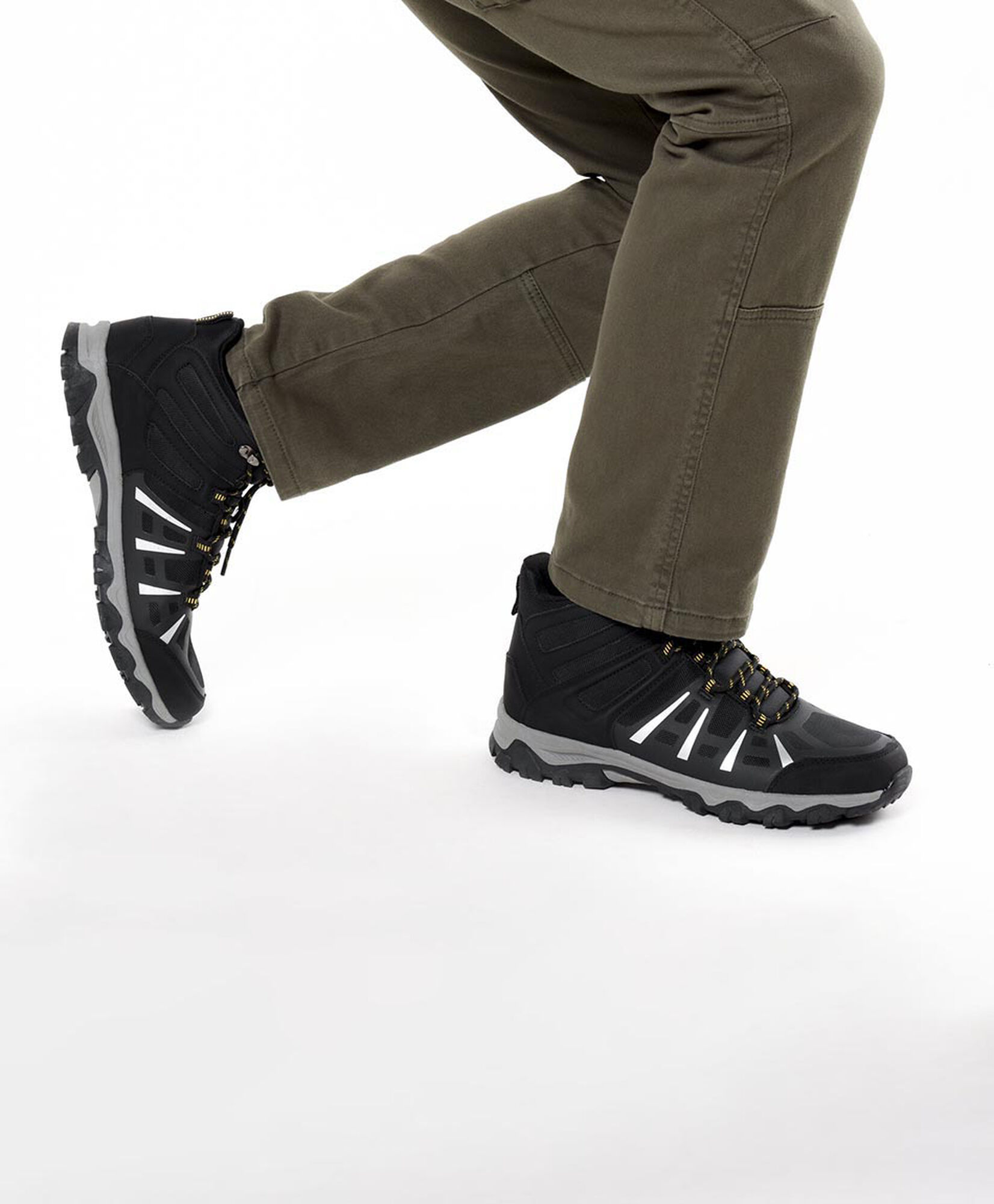 Zapatilla hombre outdoor caña alta Zapatilla hombre outdoor caña alta