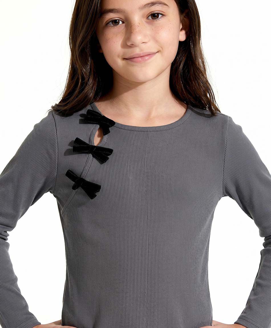 Polera ni&ntilde;a cintas negras