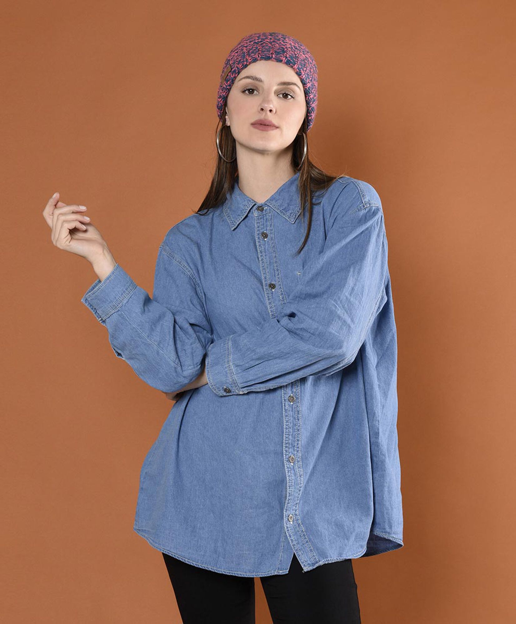 Blusa con broches Blusa con broches