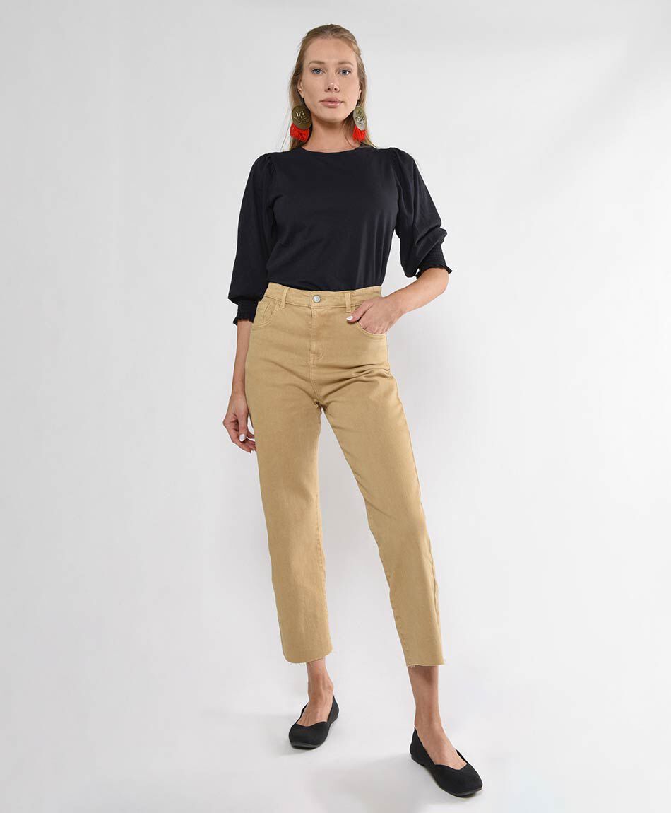 Pantal&oacute;n mujer color basta desflecada