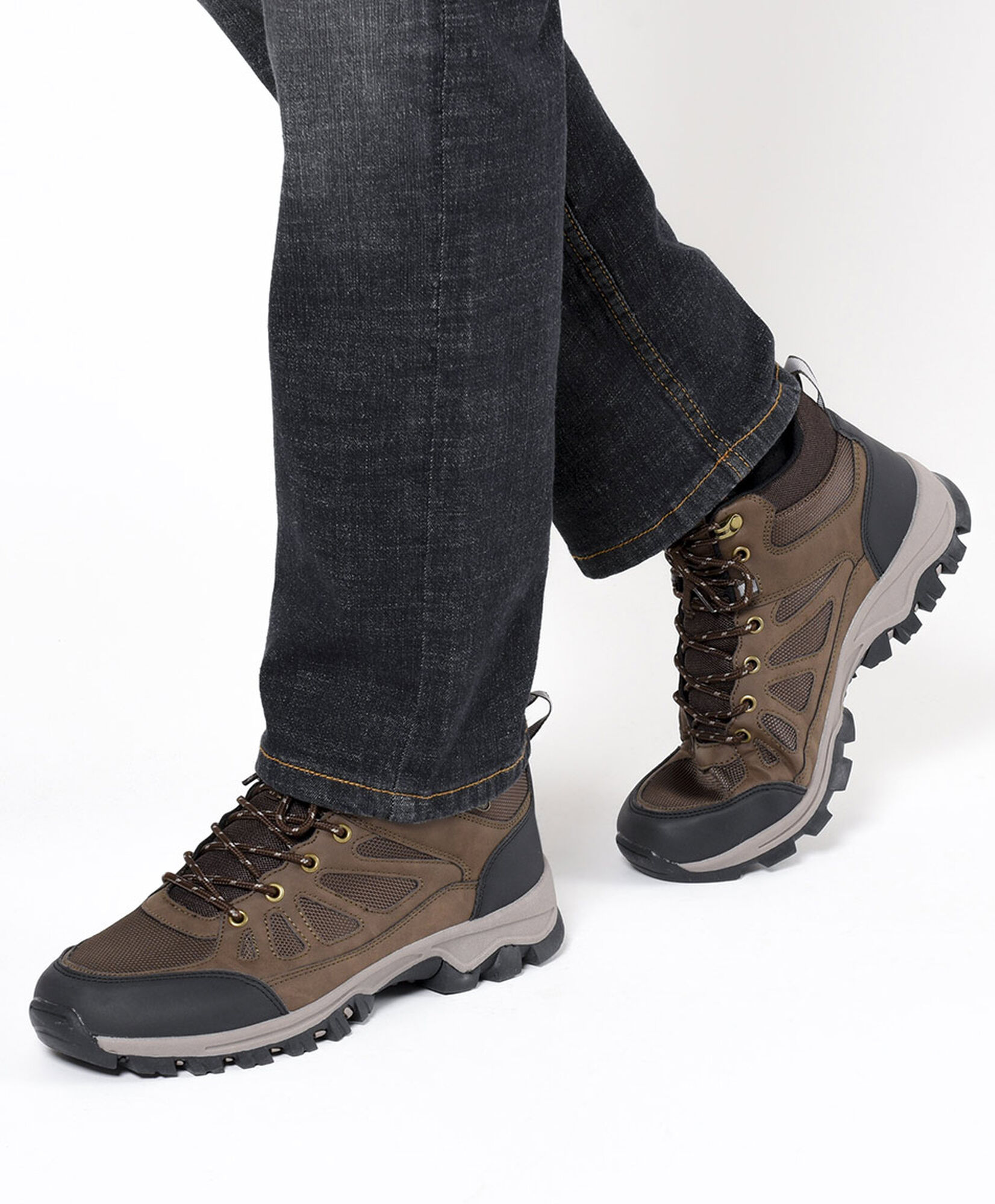 Zapatilla hombre outdoor caña alta Zapatilla hombre outdoor caña alta