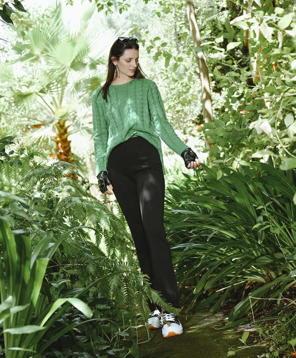 Pantal&oacute;n mujer costura frontal tiro alto