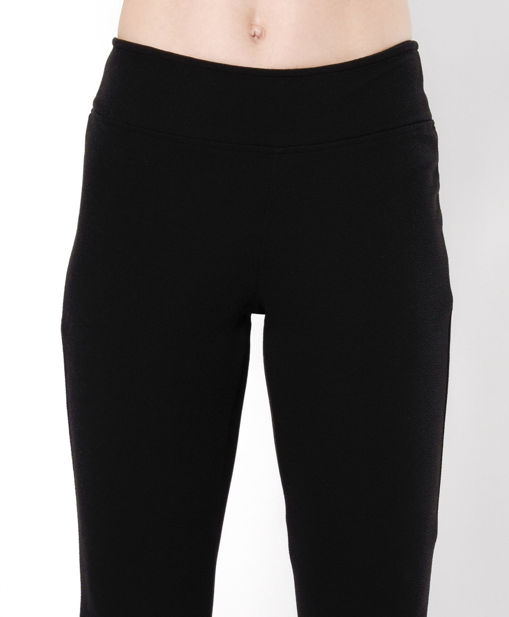 Pantalón mujer básico flare Pantalón mujer básico flare
