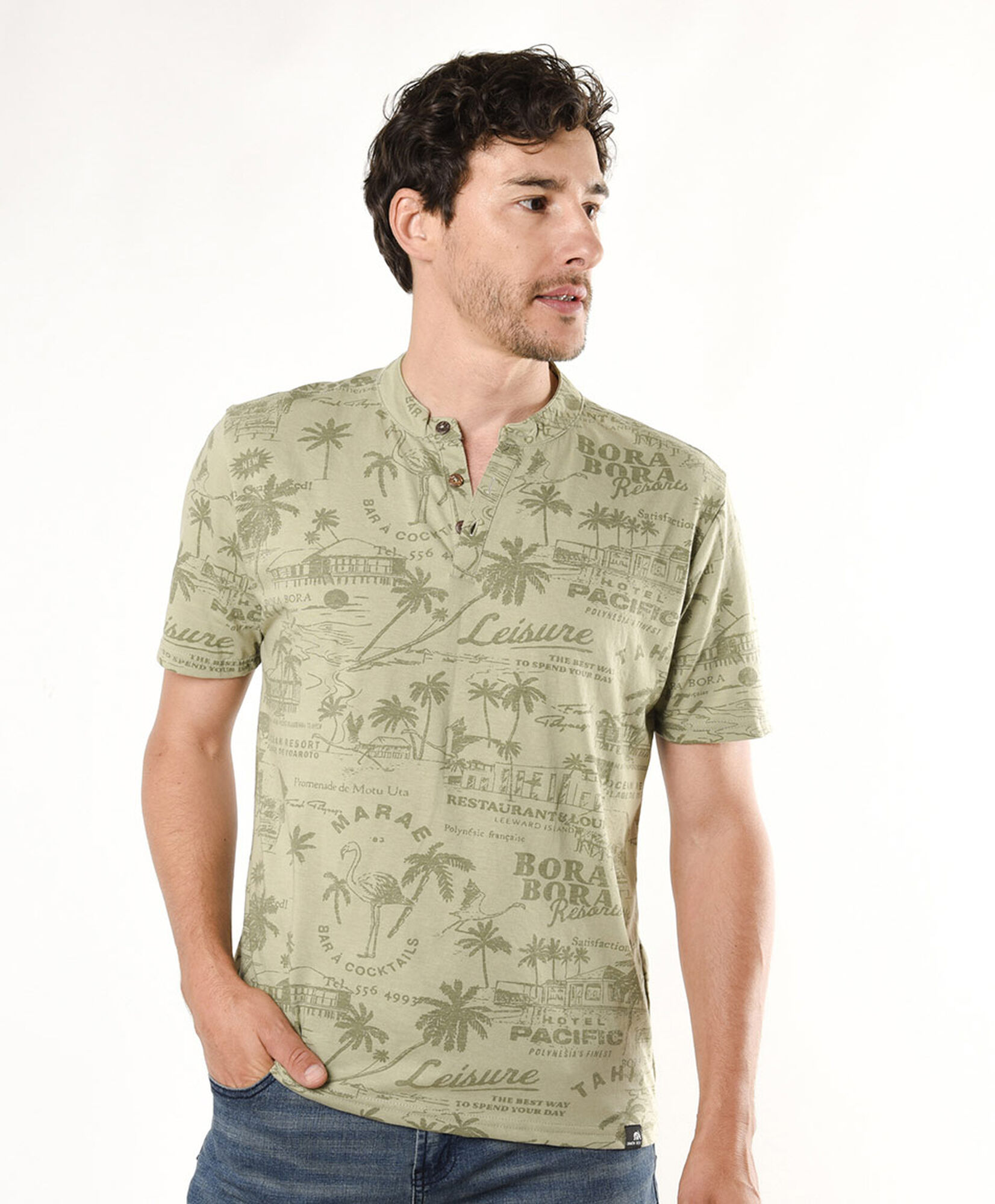 Polera hombre estampado tropical Polera hombre estampado tropical