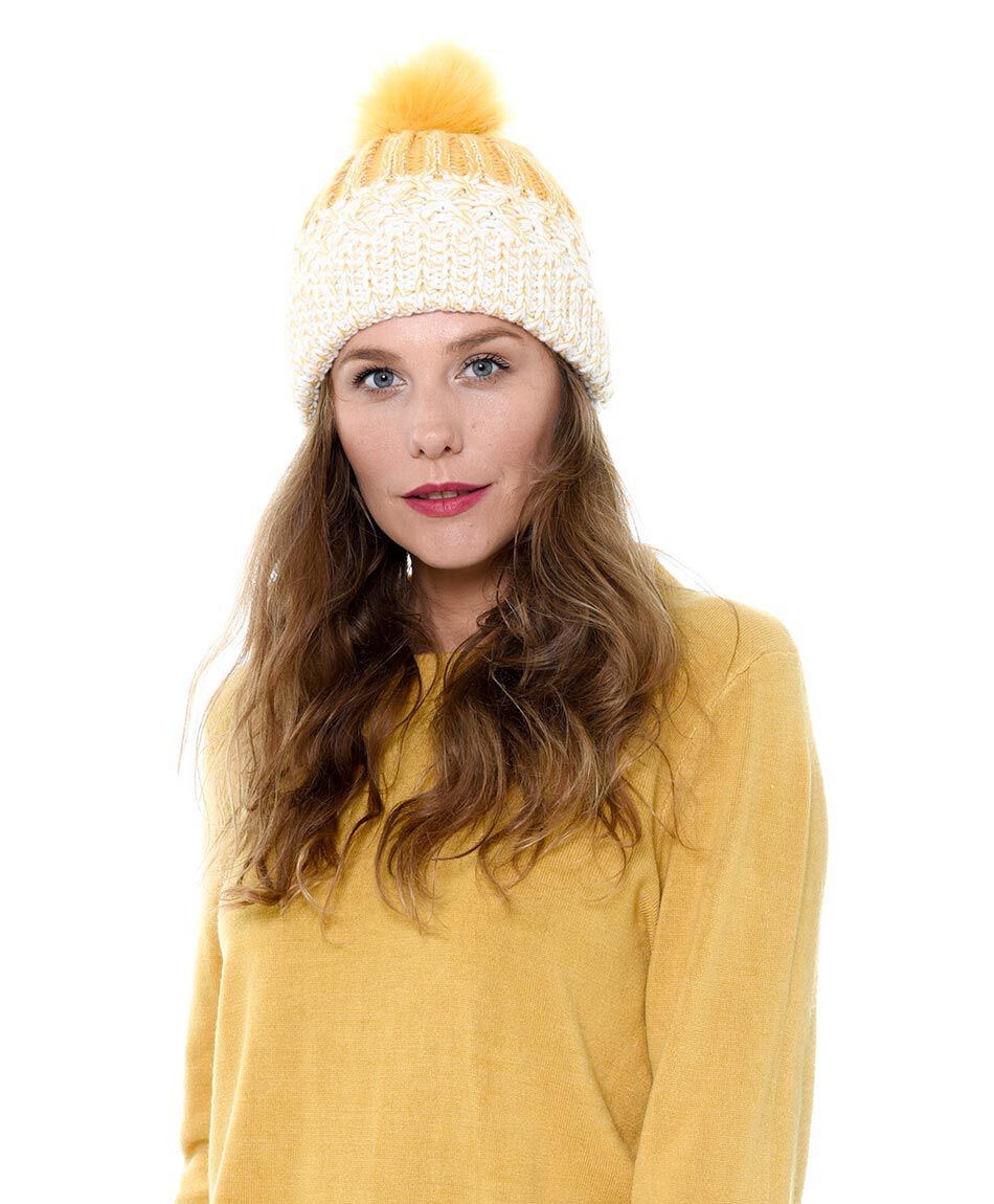 Gorro trenzado pom-pom