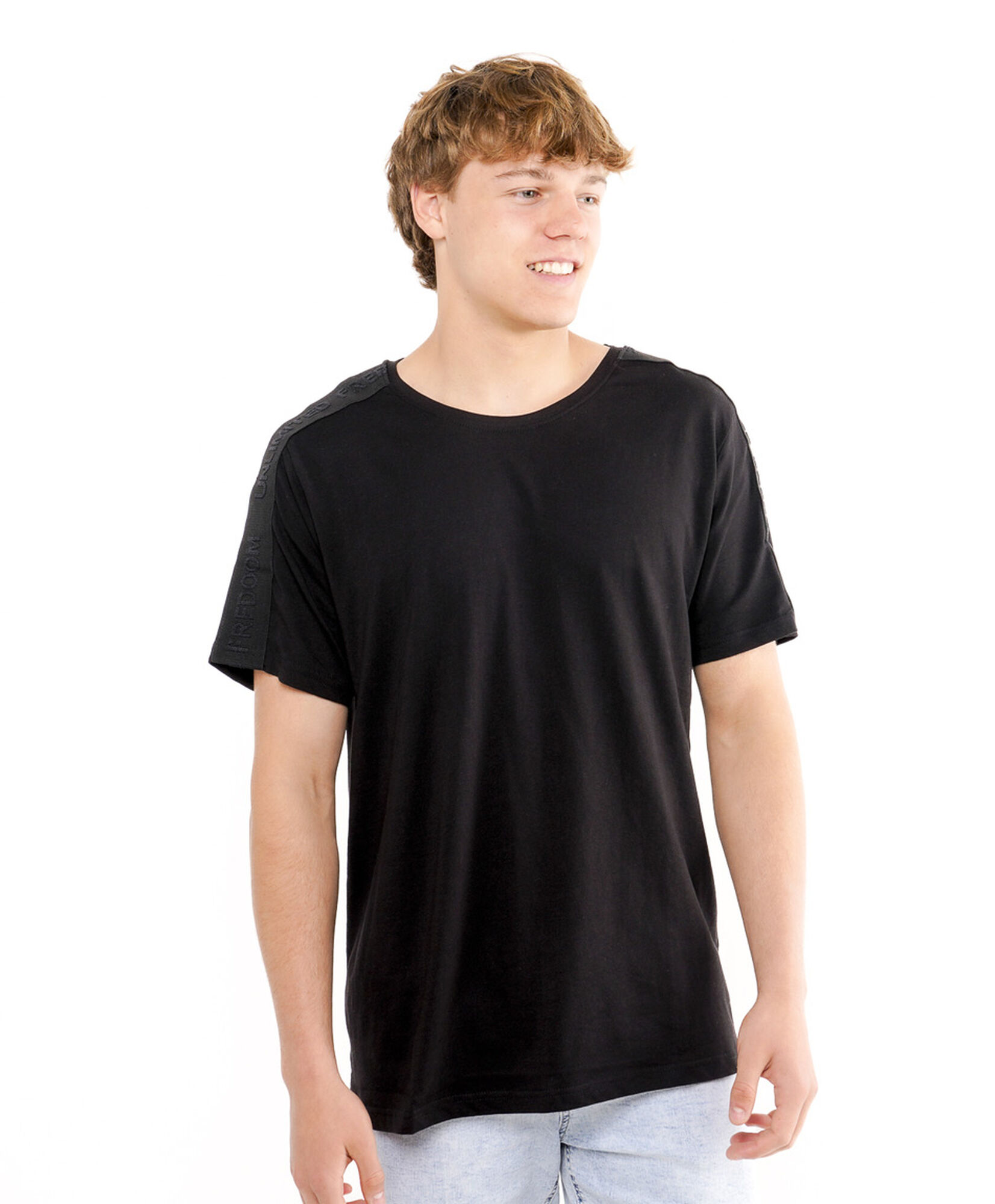 Polera hombre lisa básica Polera hombre lisa básica
