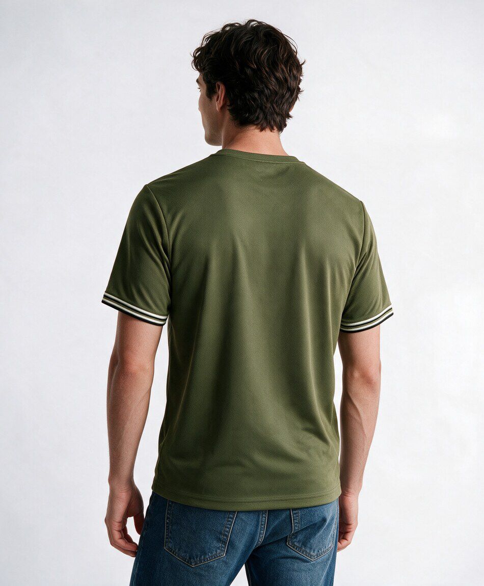 Polera hombre l&iacute;neas dry fit