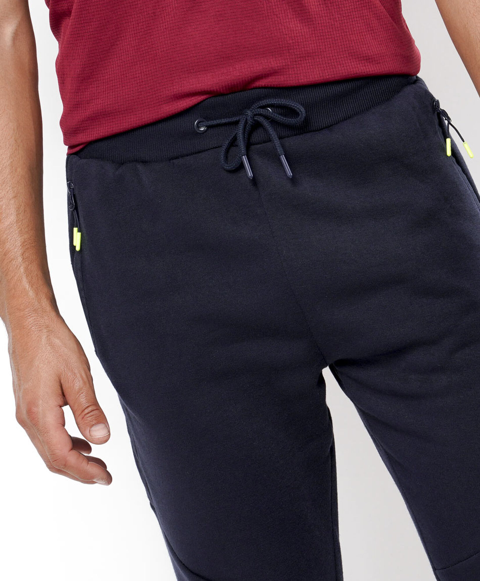 Pantalón deportivo hombre bolsillos cierre Pantalón deportivo hombre bolsillos cierre