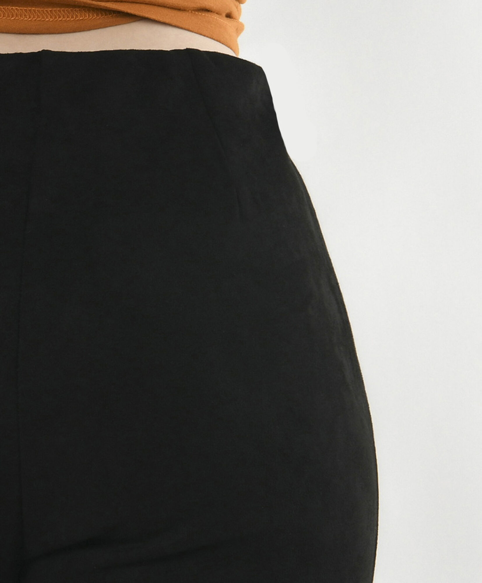 Pantalón mujer suede negro wide Pantalón mujer suede negro wide