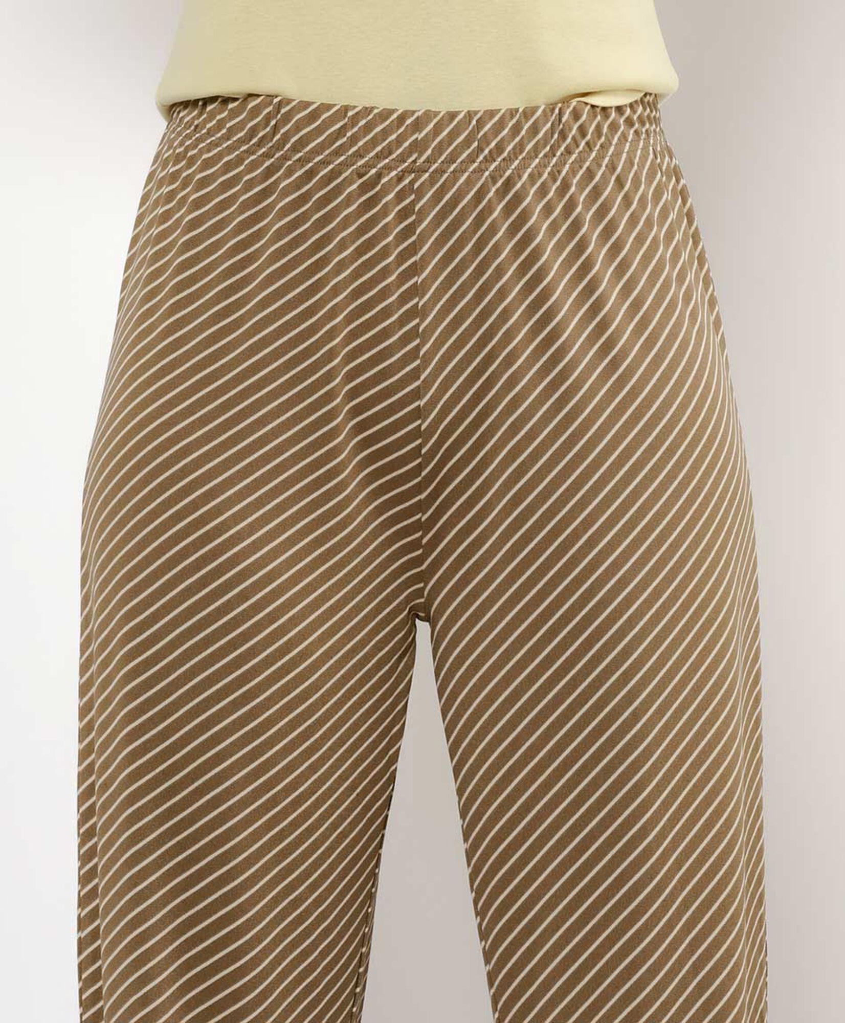 Pantalón mujer líneas diagonales Pantalón mujer líneas diagonales