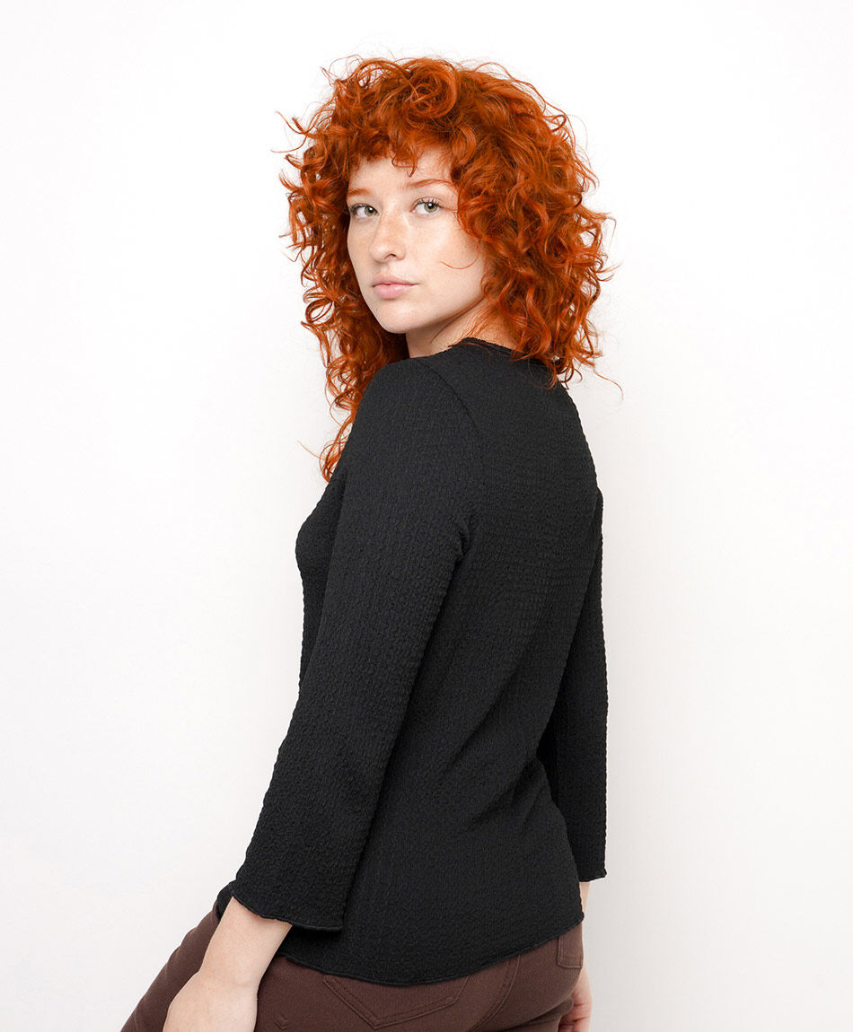 Polera mujer texturizada black