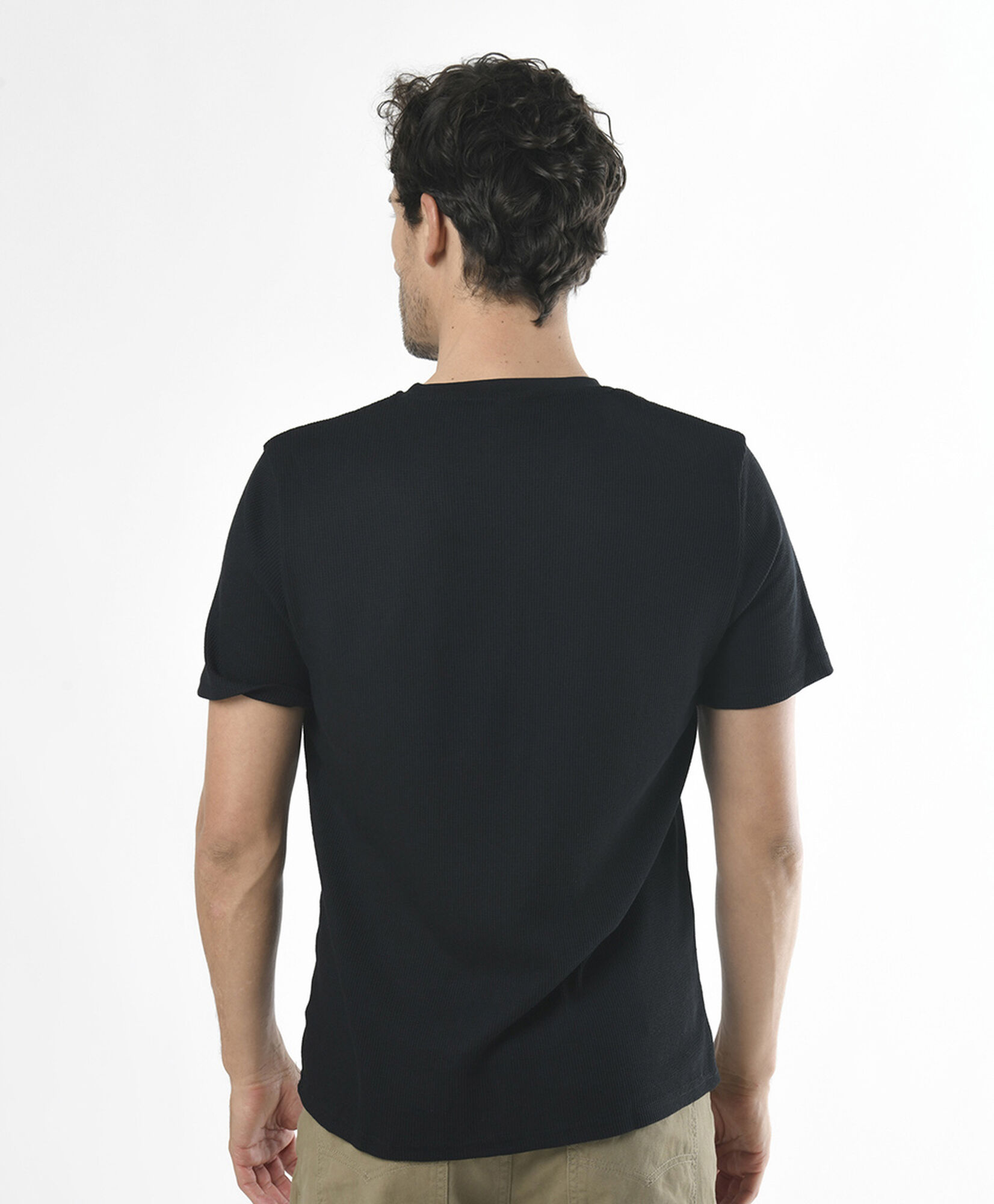 Polera hombre texturizada bolsillo Polera hombre texturizada bolsillo