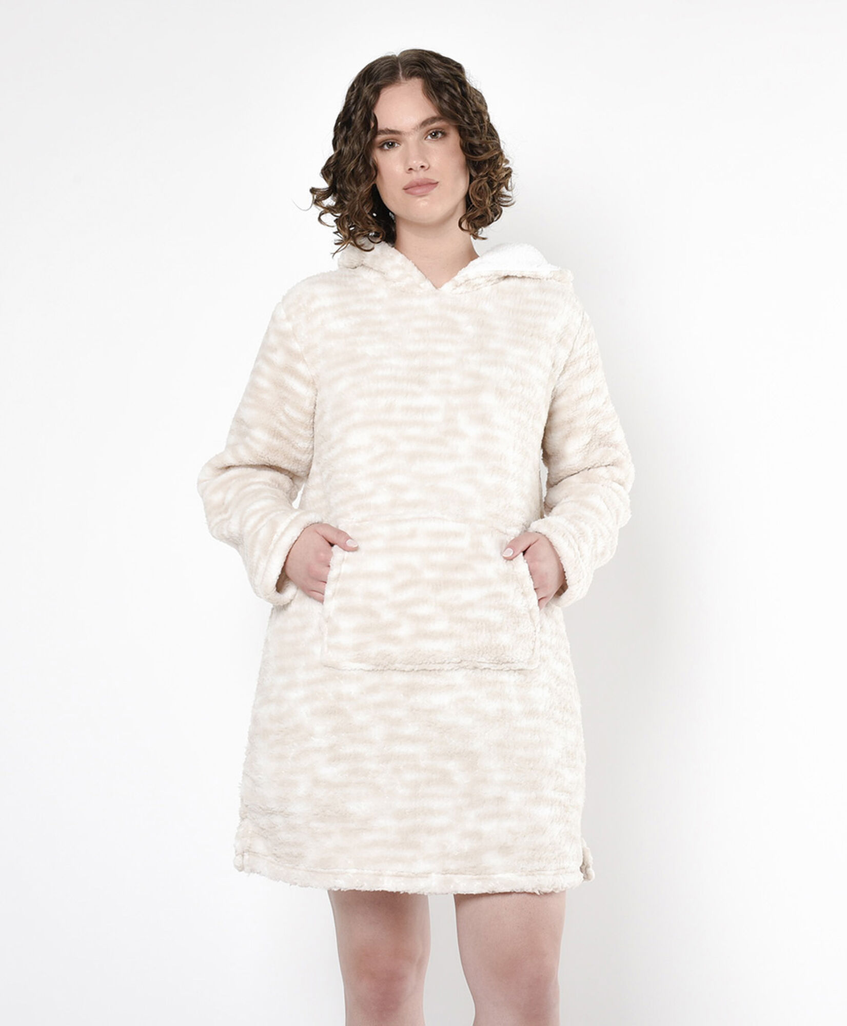 Polerón manta mujer líneas bolsillo Polerón manta mujer líneas bolsillo