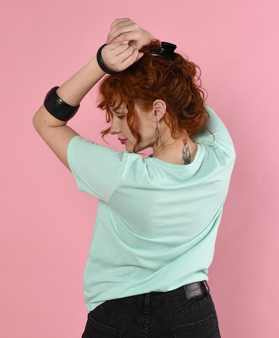 Polera manga corta cuello redondo