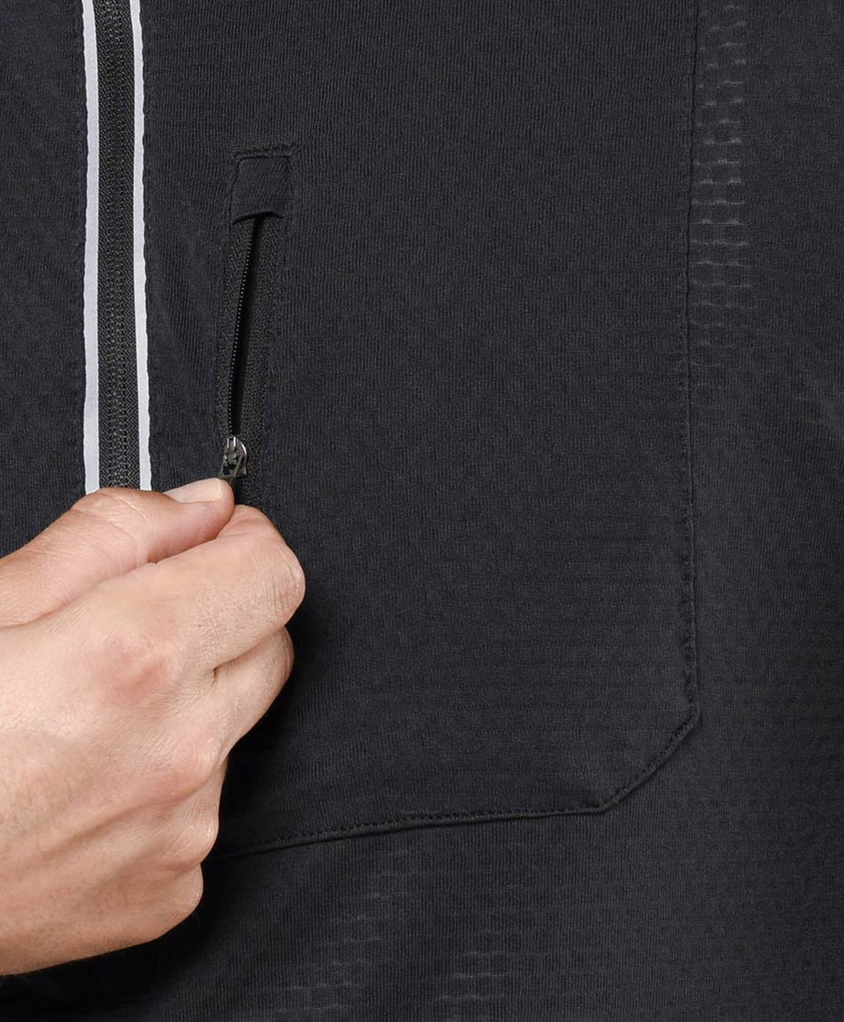 Polera deportiva hombre medio cierre Polera deportiva hombre medio cierre