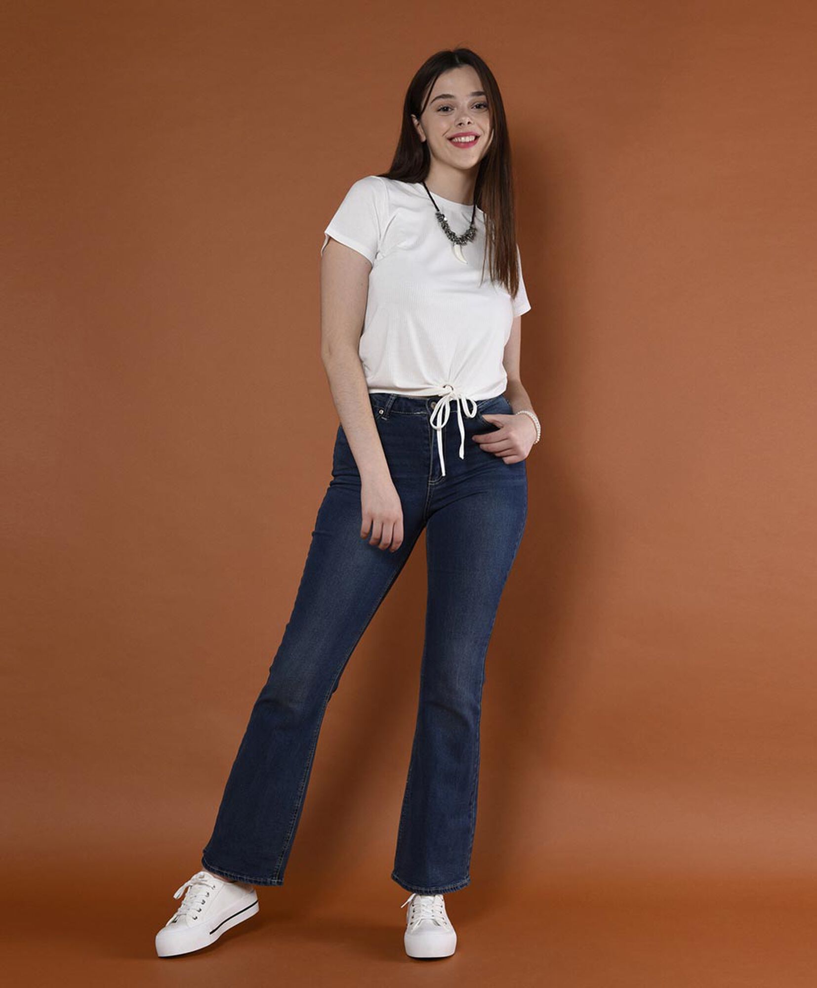 Jeans tiro alto flare Jeans tiro alto flare