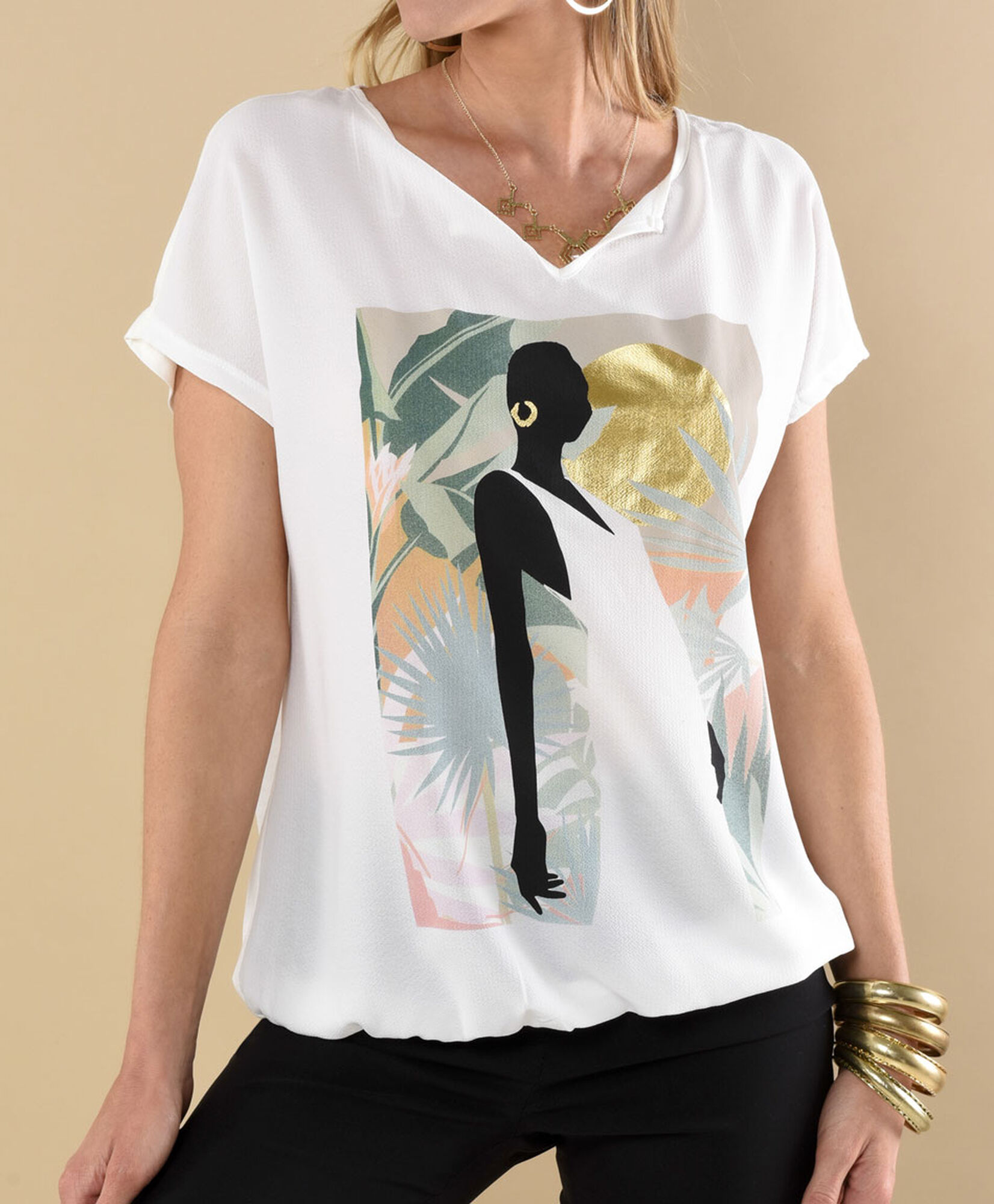 Polera manga corta cuello en v Polera manga corta cuello en v