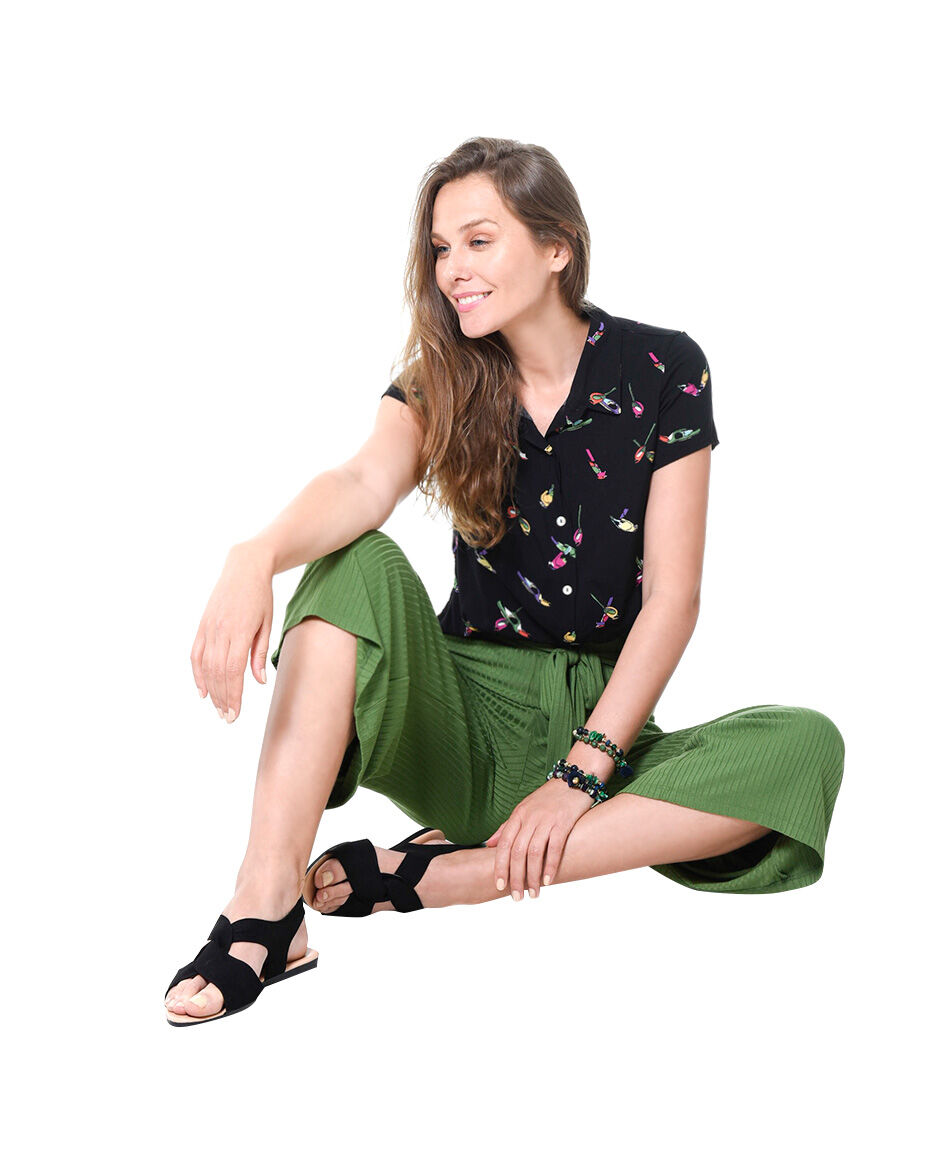 Sandalia plana cerrada